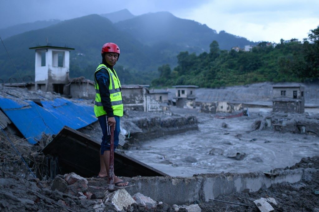 In Nepal si svuota la diga naturale formata dopo l'alluvione
