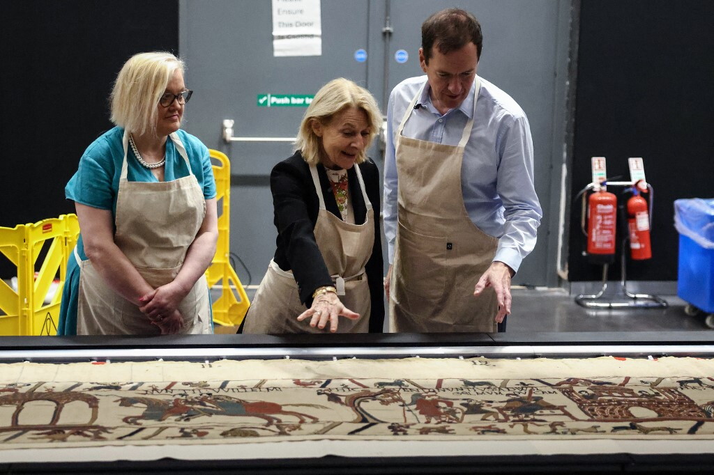 Che cosa c'entra l'Arazzo di Bayeux con la visita di Macron a Londra