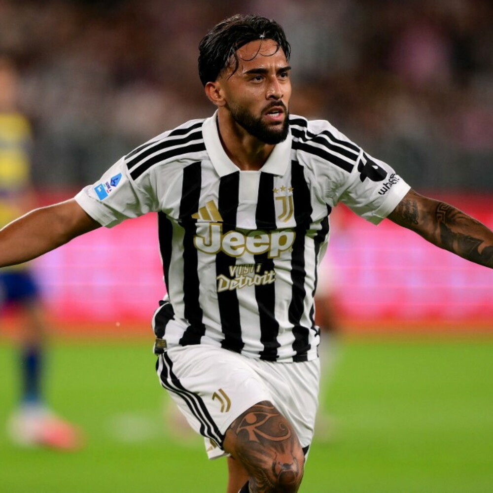 Juventus defeats Parma 2-0 and joins Milan at the top of the table