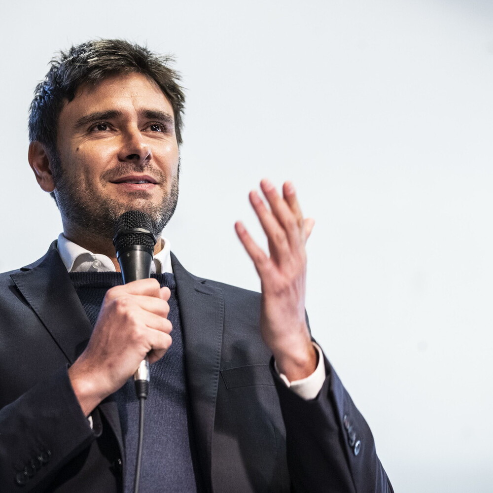 https://images.agi.it/pictures/agi/agi/2026/09/02/053431120-7fd9761b-823c-4597-8973-25e9f26a66ed.jpg