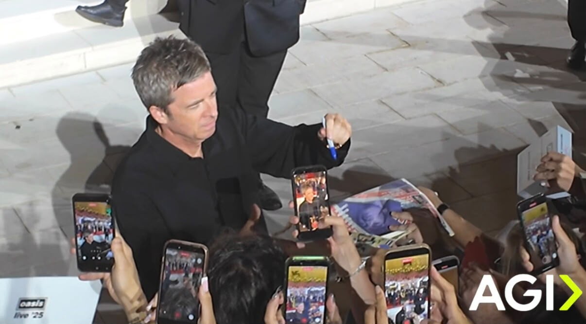 La notte degli Oasis a Venezia, fan in delirio
