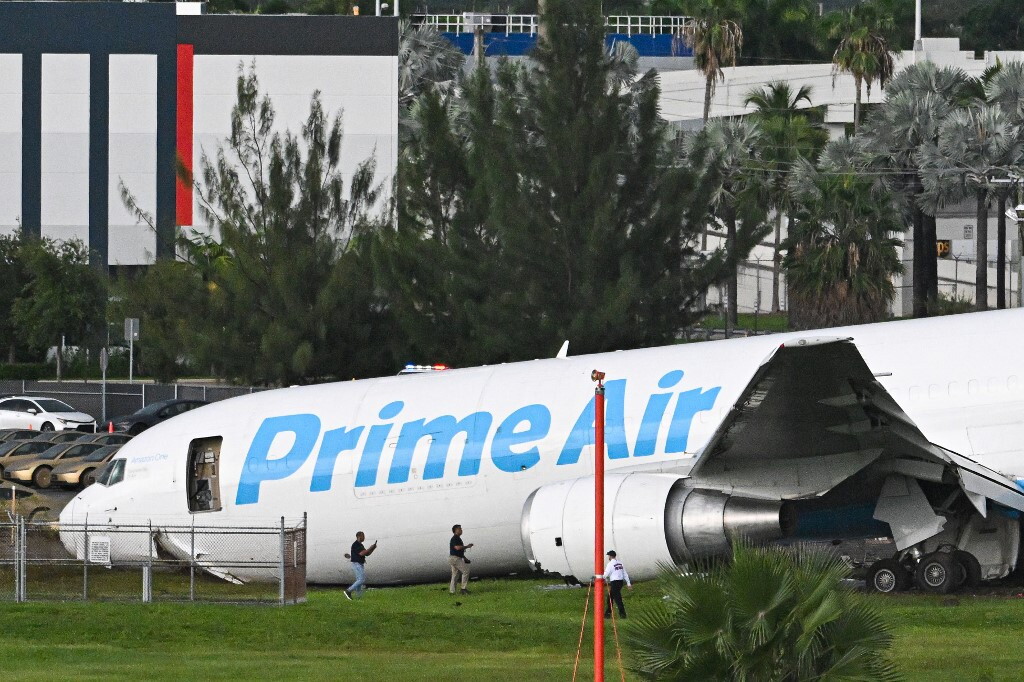 Boeing cargo Amazon fuori pista a Miami, 5 morti e diversi feriti
