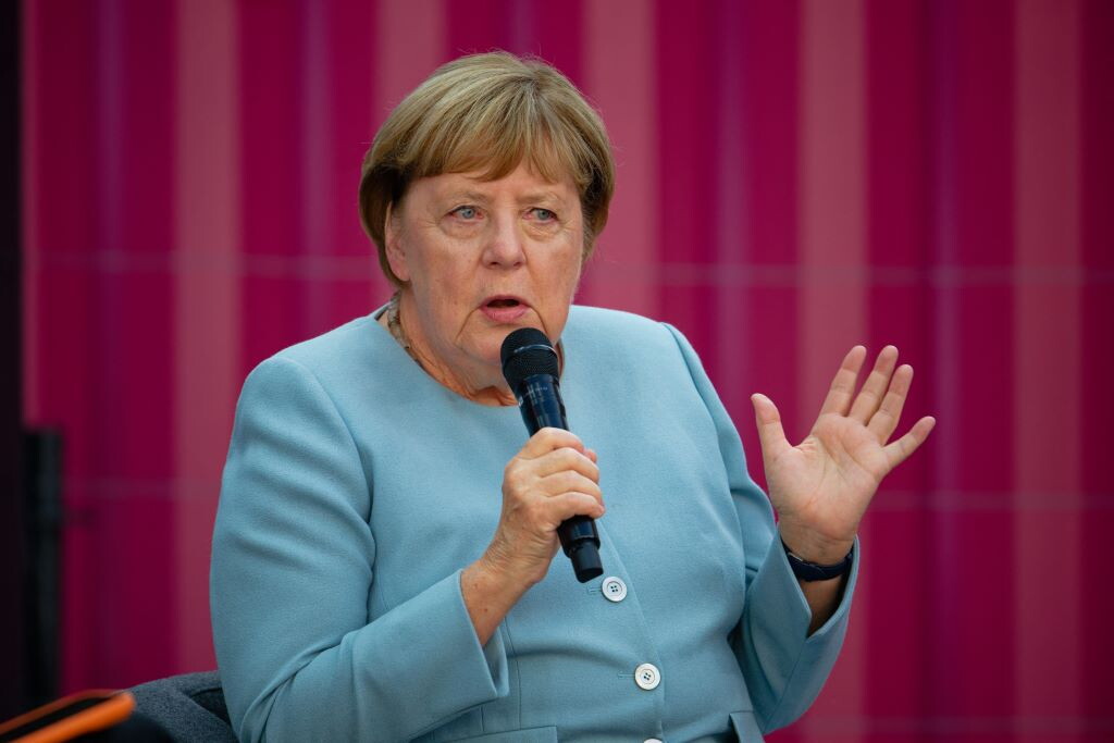 L'ex cancelliera Merkel sulla vittoria di AfD: "Mi fa sanguinare il cuore"