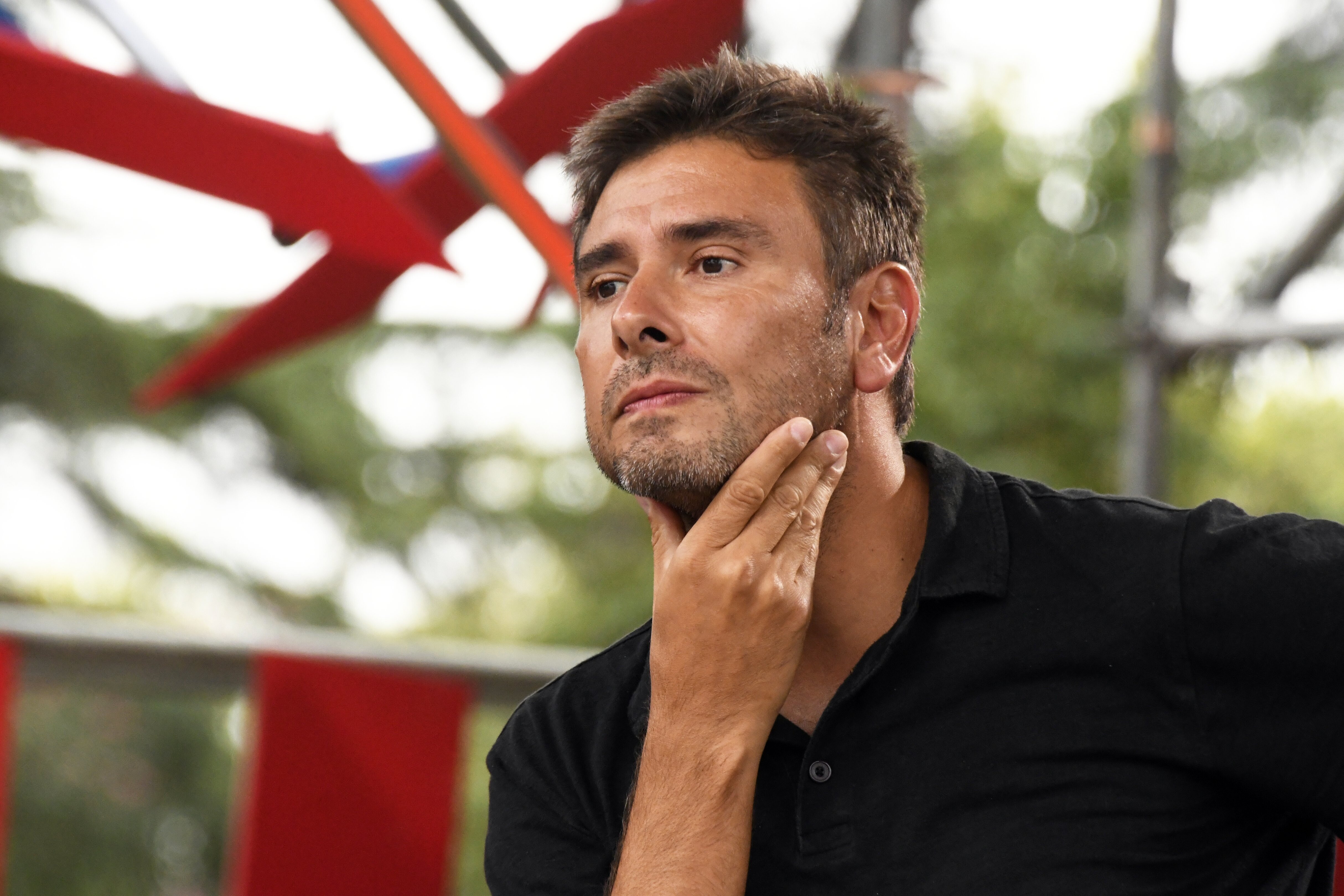 Di Battista operato a Cuba. "Non vede l'ora di riprendere le sue battaglie"