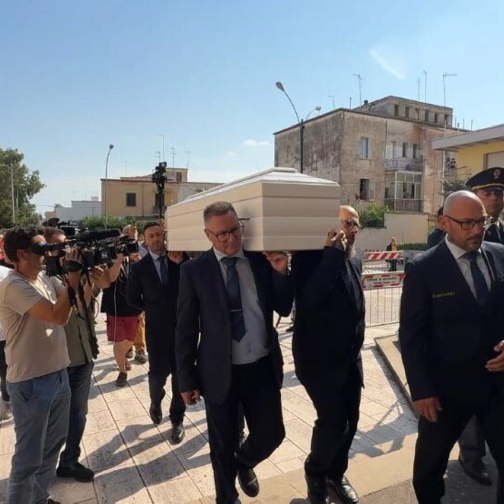 https://images.agi.it/pictures/agi/agi/2026/09/09/155042490-bdb54219-b1d1-45db-9286-c2f727f6a1e3.jpg
