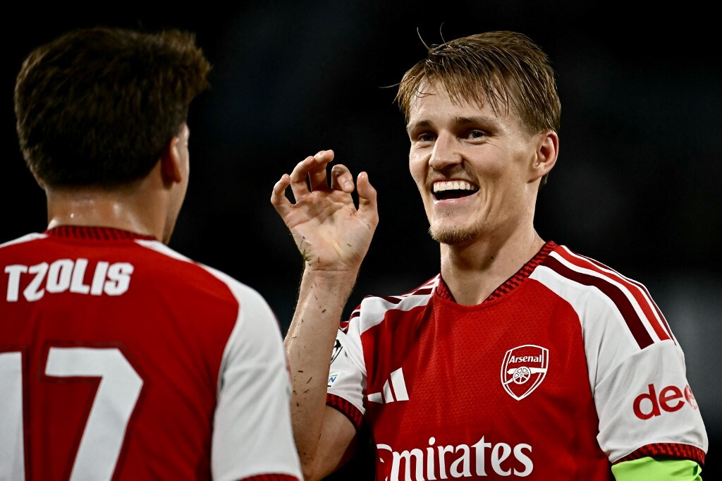 Champions: falsa partenza Napoli, l'Arsenal passa al Maradona