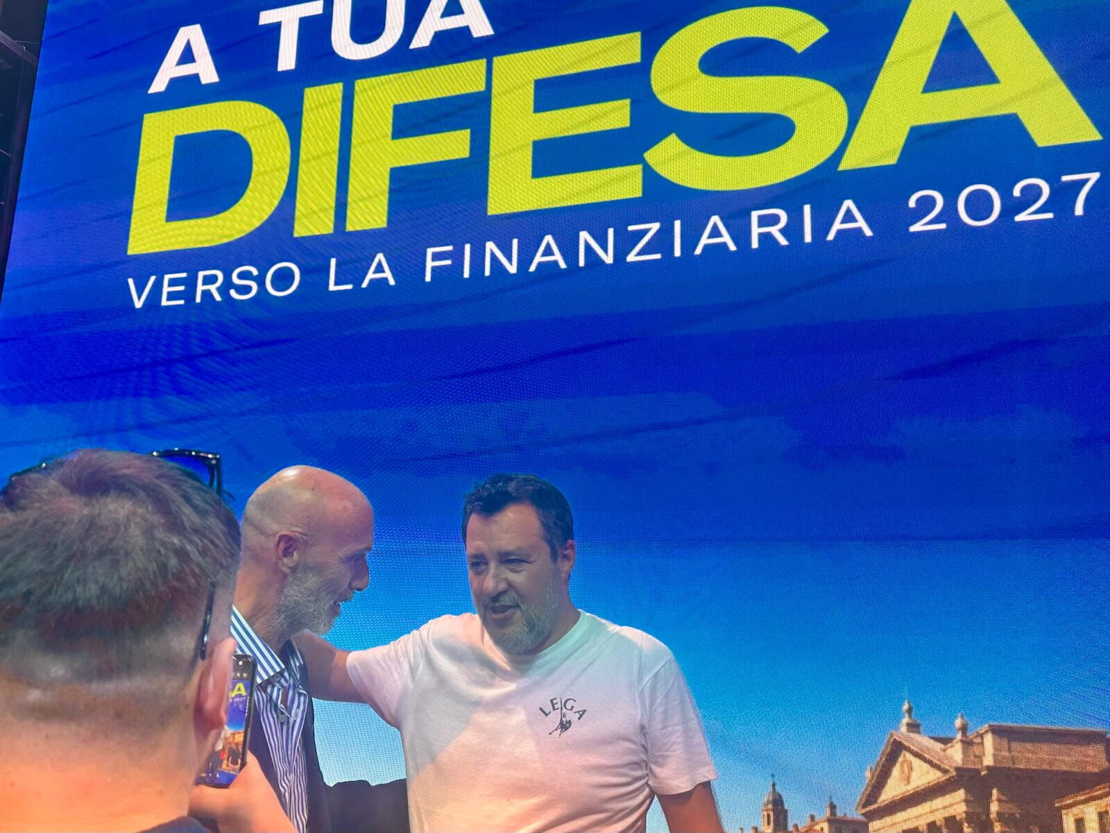 Lega: Salvini serra i ranghi e apre ai governatori