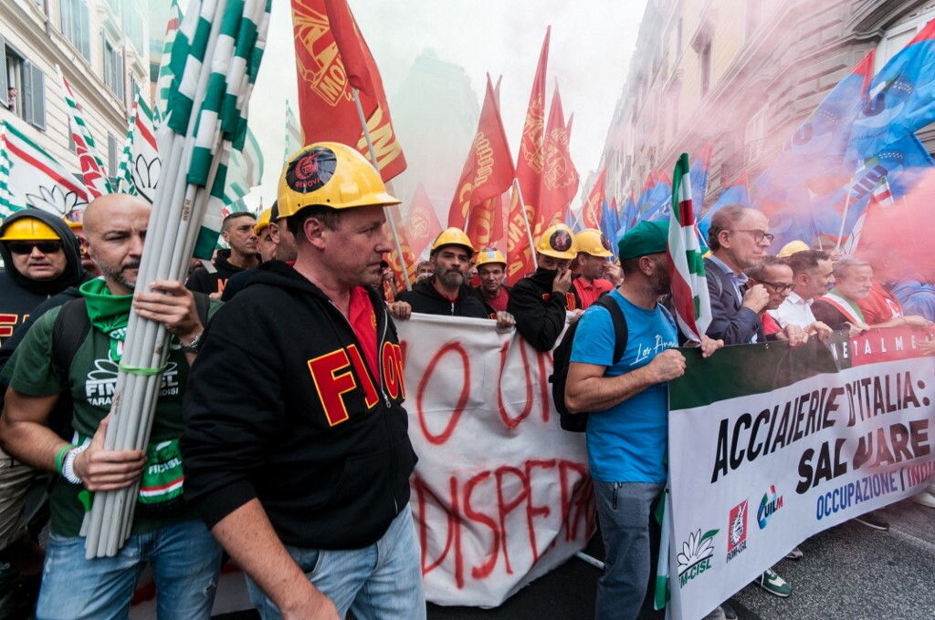 Ex Ilva, protesta l'indotto: sciopero di 24 ore e blocco delle strade