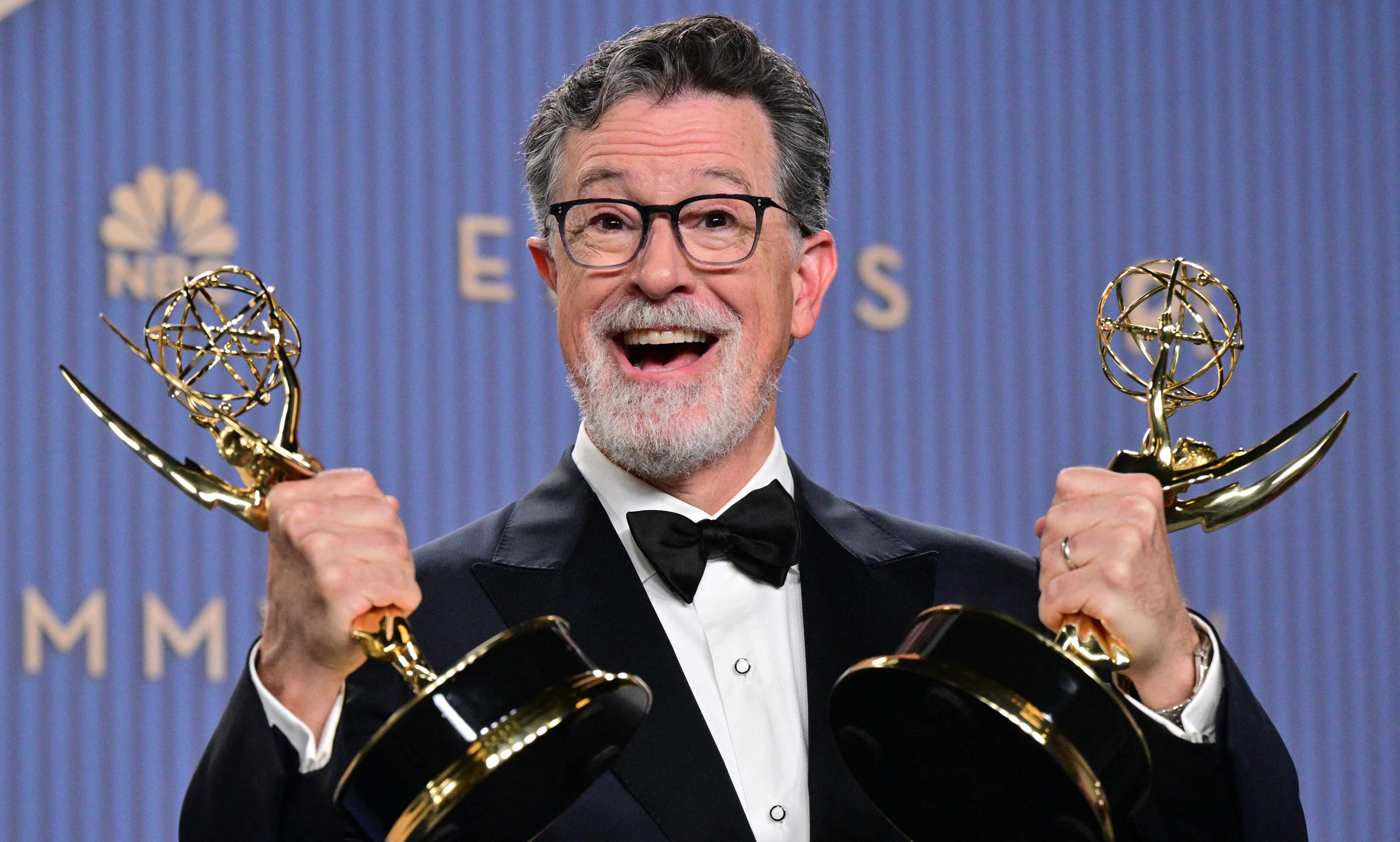 Il riscatto di Stephen Colbert agli Emmy: vince dopo gli attacchi di Trump e la chiusura dello show