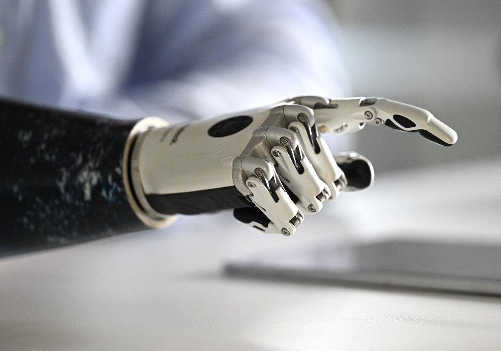 Doomers contro boosters, lo scontro sul futuro dell'IA