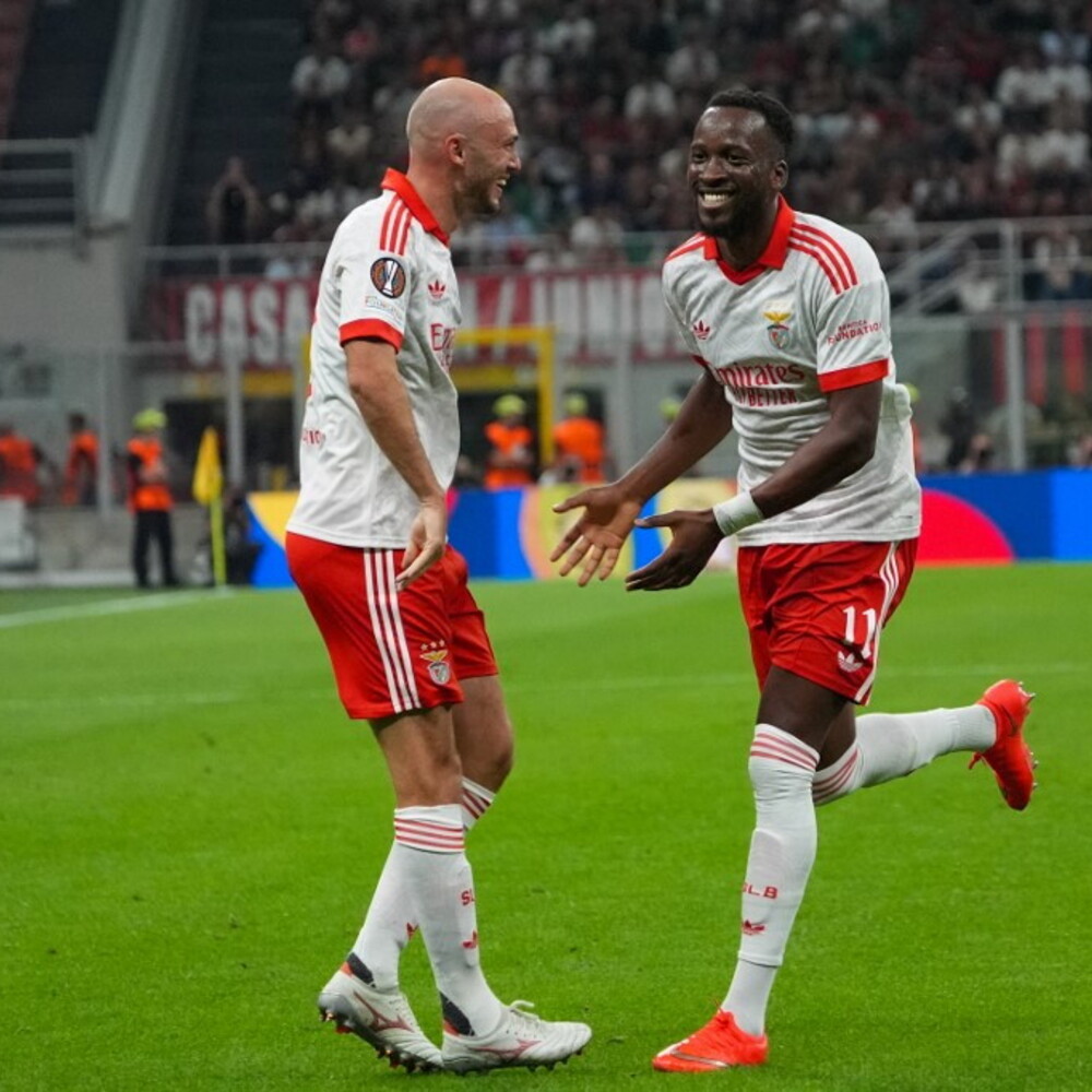 Europa League, Milan slips at home: Benfica wins deservedly 2-0