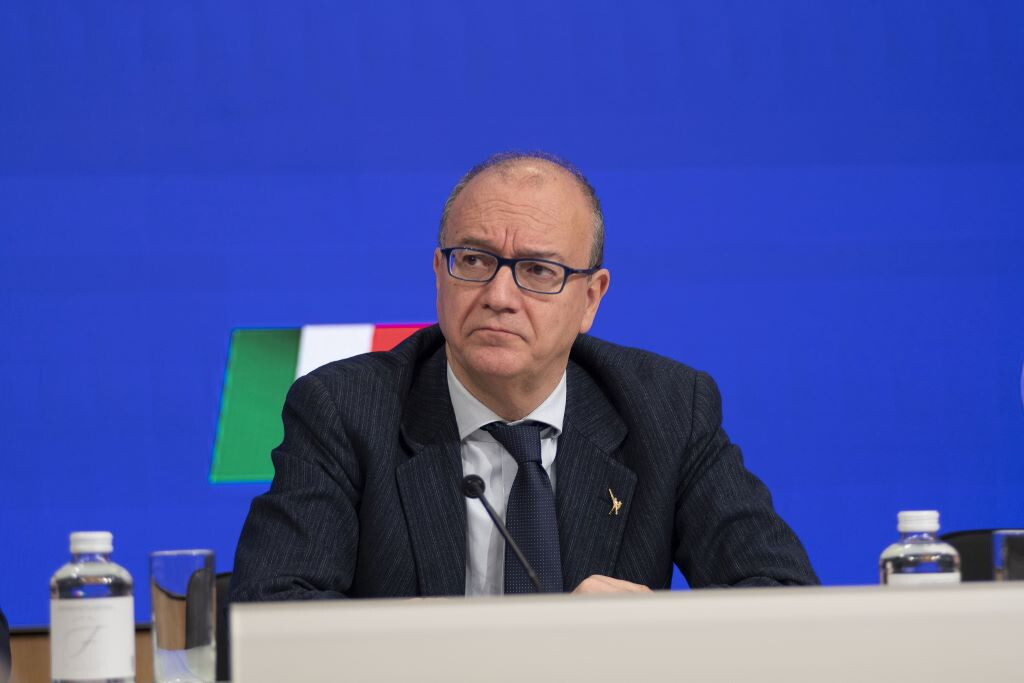 Busta con proiettile e minacce al ministro Valditara. Meloni: "Atto vile, fare piena luce"