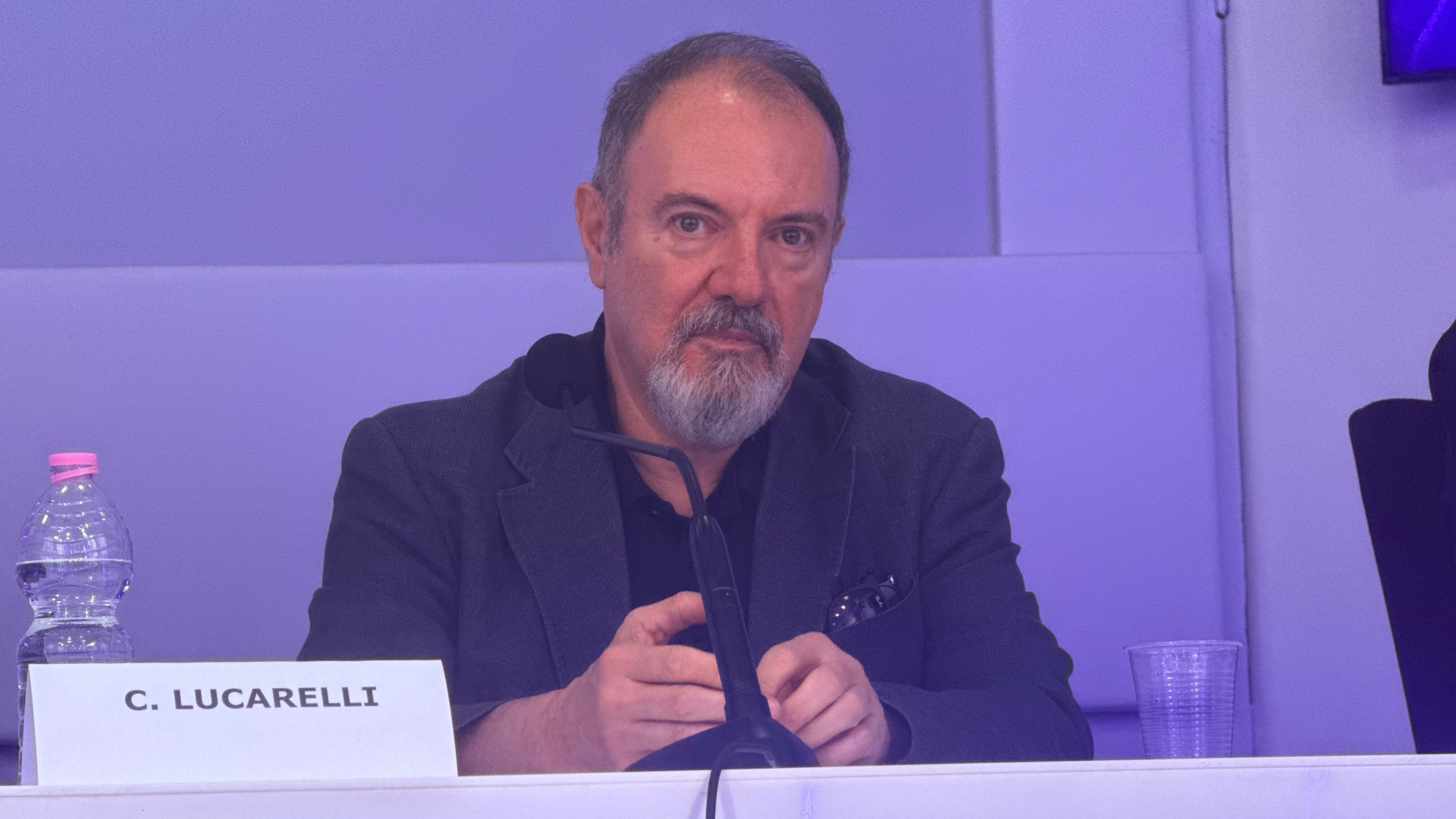 Lucarelli torna con Blu Notte: "Io narratore puro"