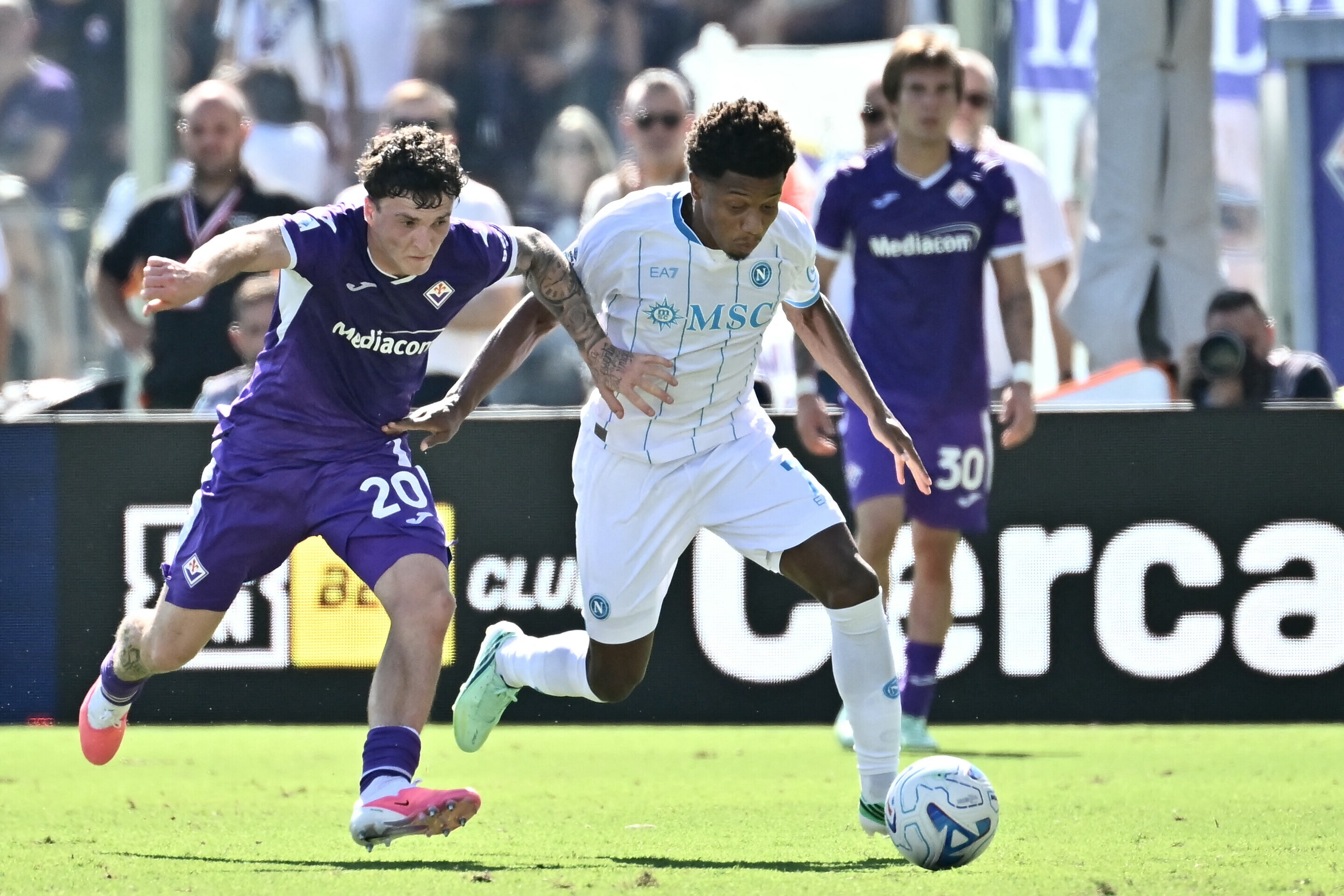 Il Napoli frena ancora, 1-1 a Firenze. La vetta si allontana