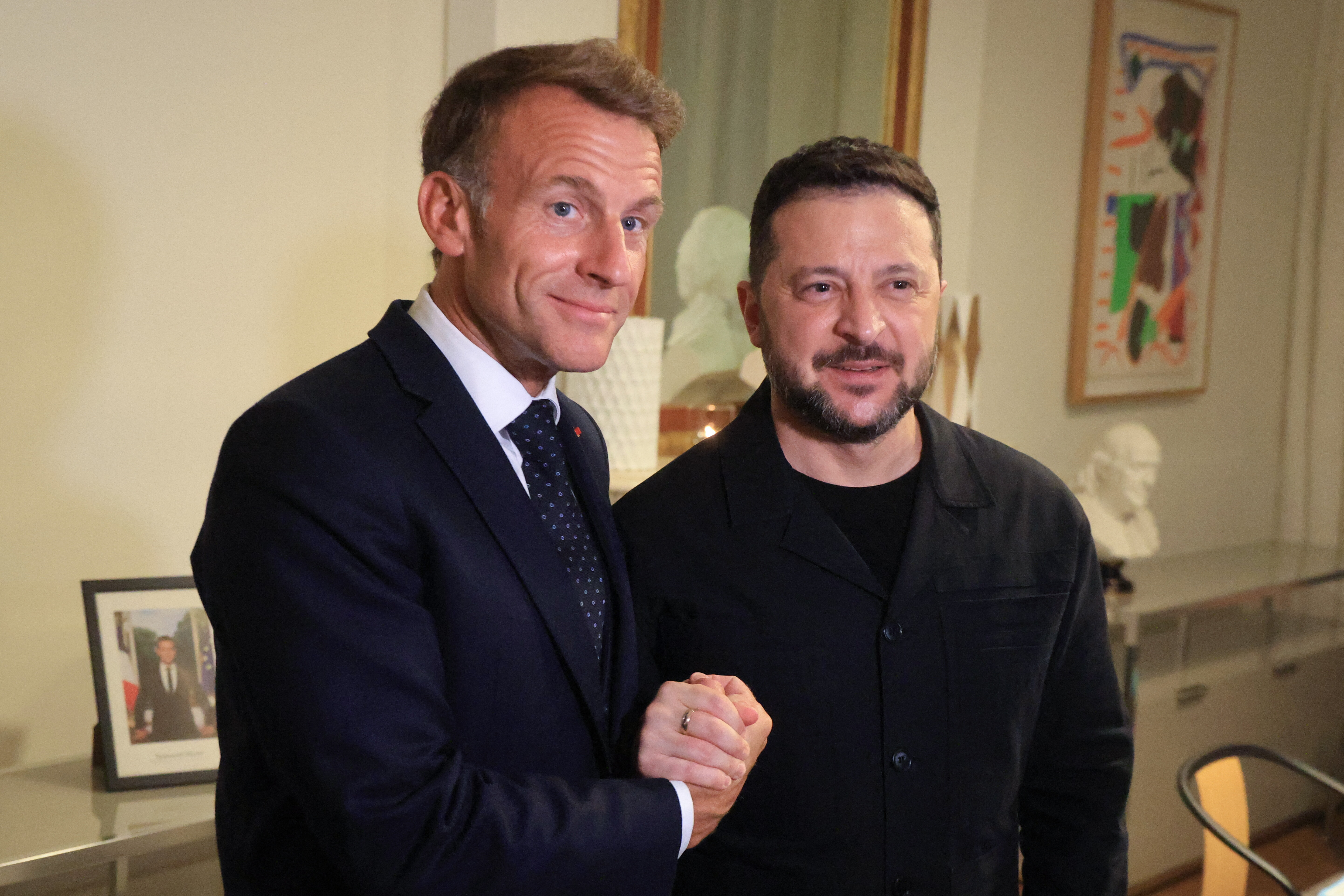 Attacchi a Dnipro e diplomazia all'ONU: Zelensky a New York, Macron ribadisce il sostegno militare
