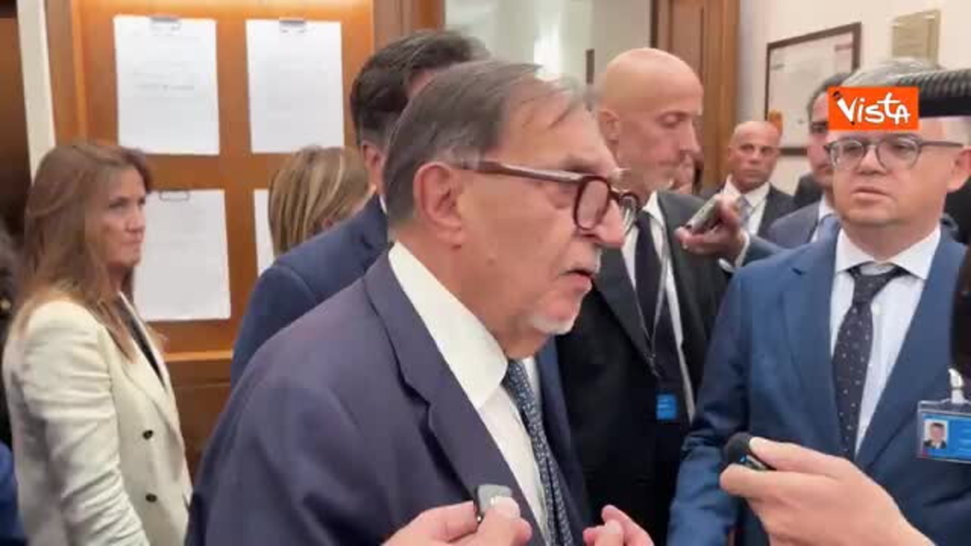 La Russa su tetto studenti stranieri in classe: Non ho capito polemica, aiuta integrazione