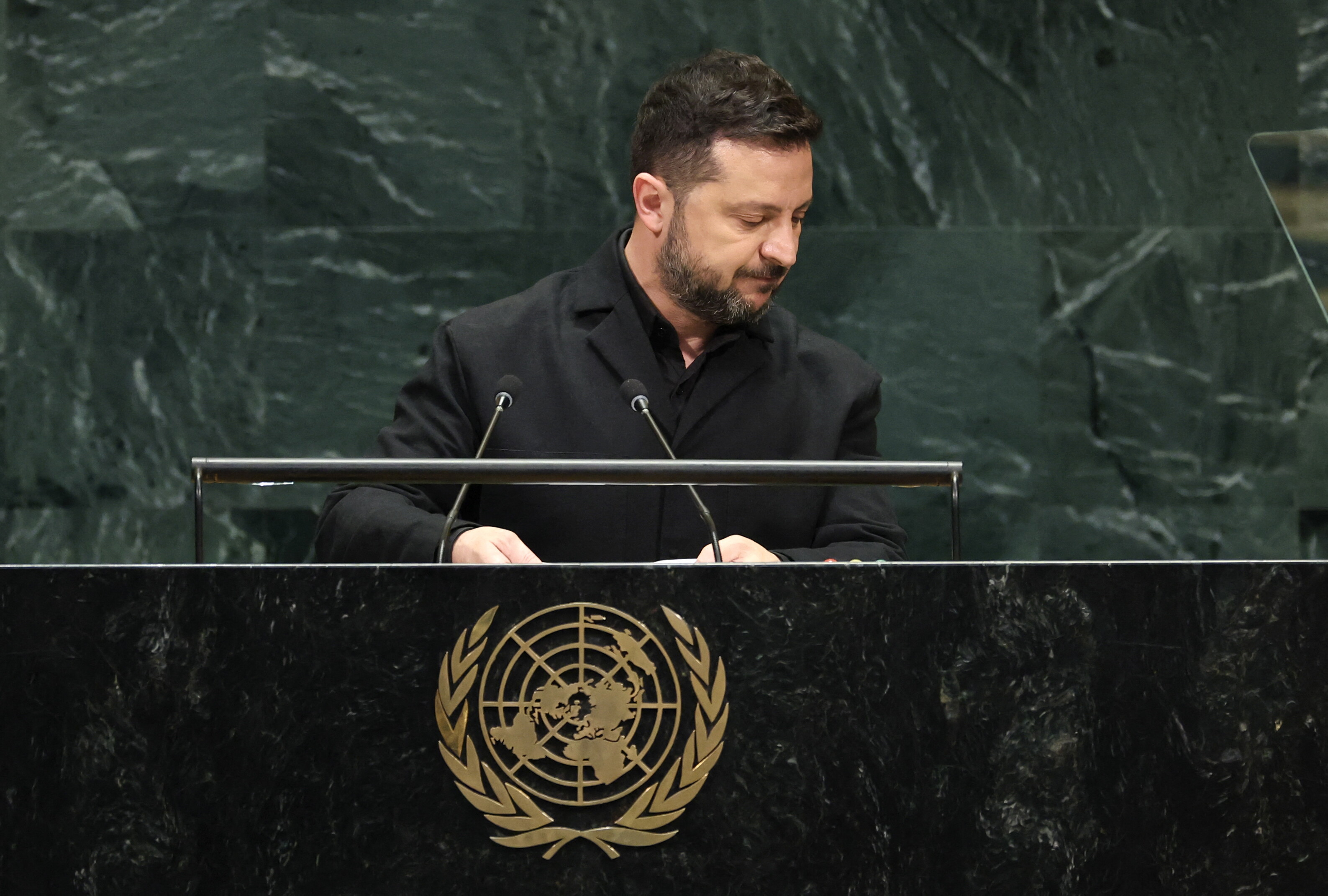 Zelensky all'Onu: "Putin 'paziente zero', è un pericolo per tutti. Va fermato"