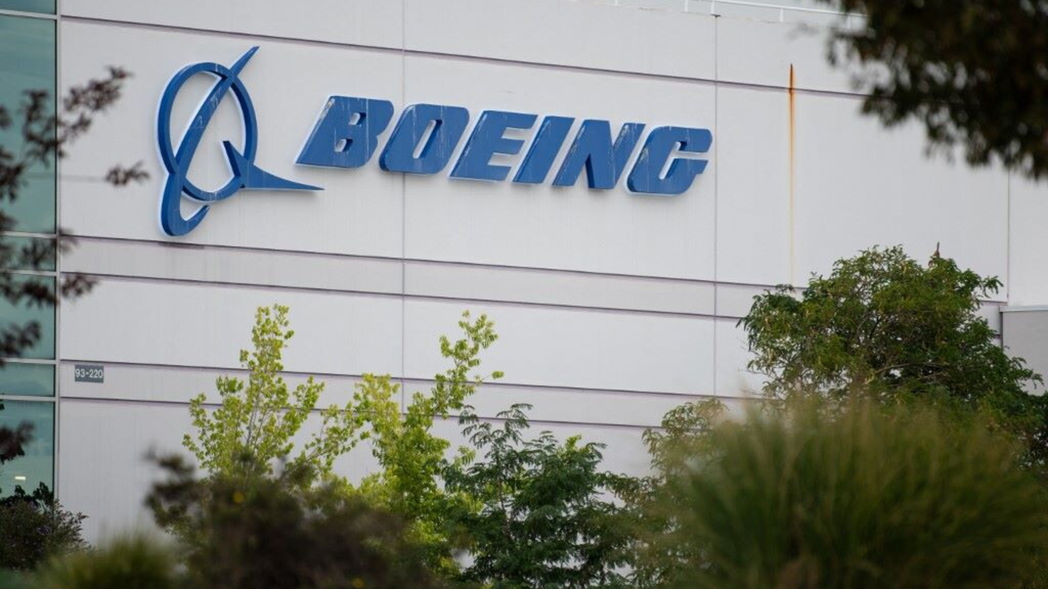Boeing, nuova grana per il 737 Max: "Guasto al software in fase di atterraggio"