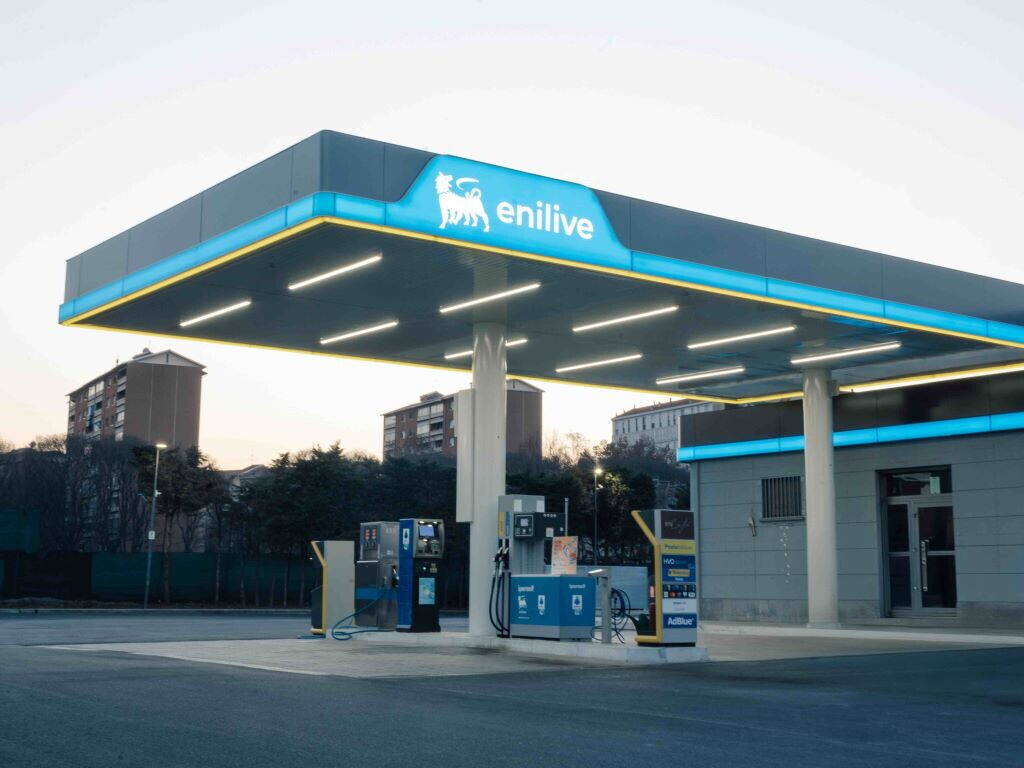 Al via il tetto di Eni a benzina e diesel. Pronta anche Ip. Quanto costa un pieno