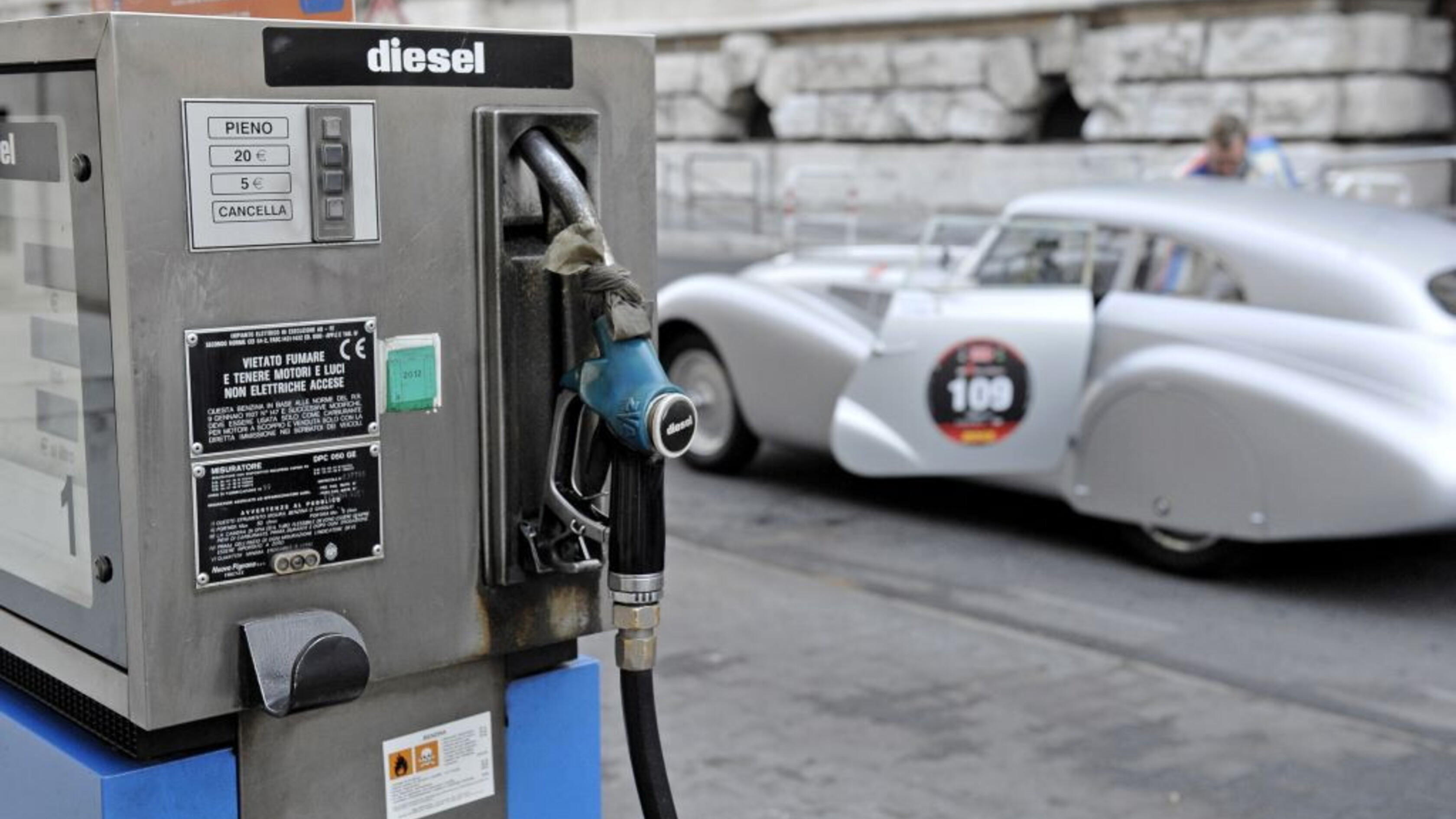IP: “Pronti a calmierare le tariffe di benzina e gasolio". Meloni: "Segnale importante, l'...