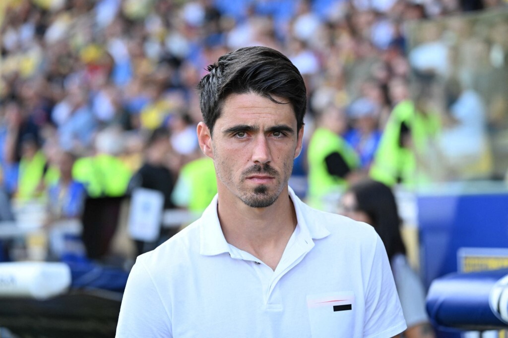 Esonero a sorpresa, il Parma caccia Carlos Cuesta