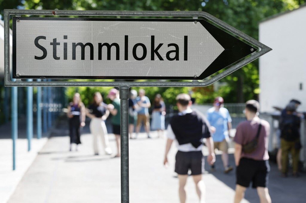 Svizzera, nel referendum per rafforzare la neutralità vince il No