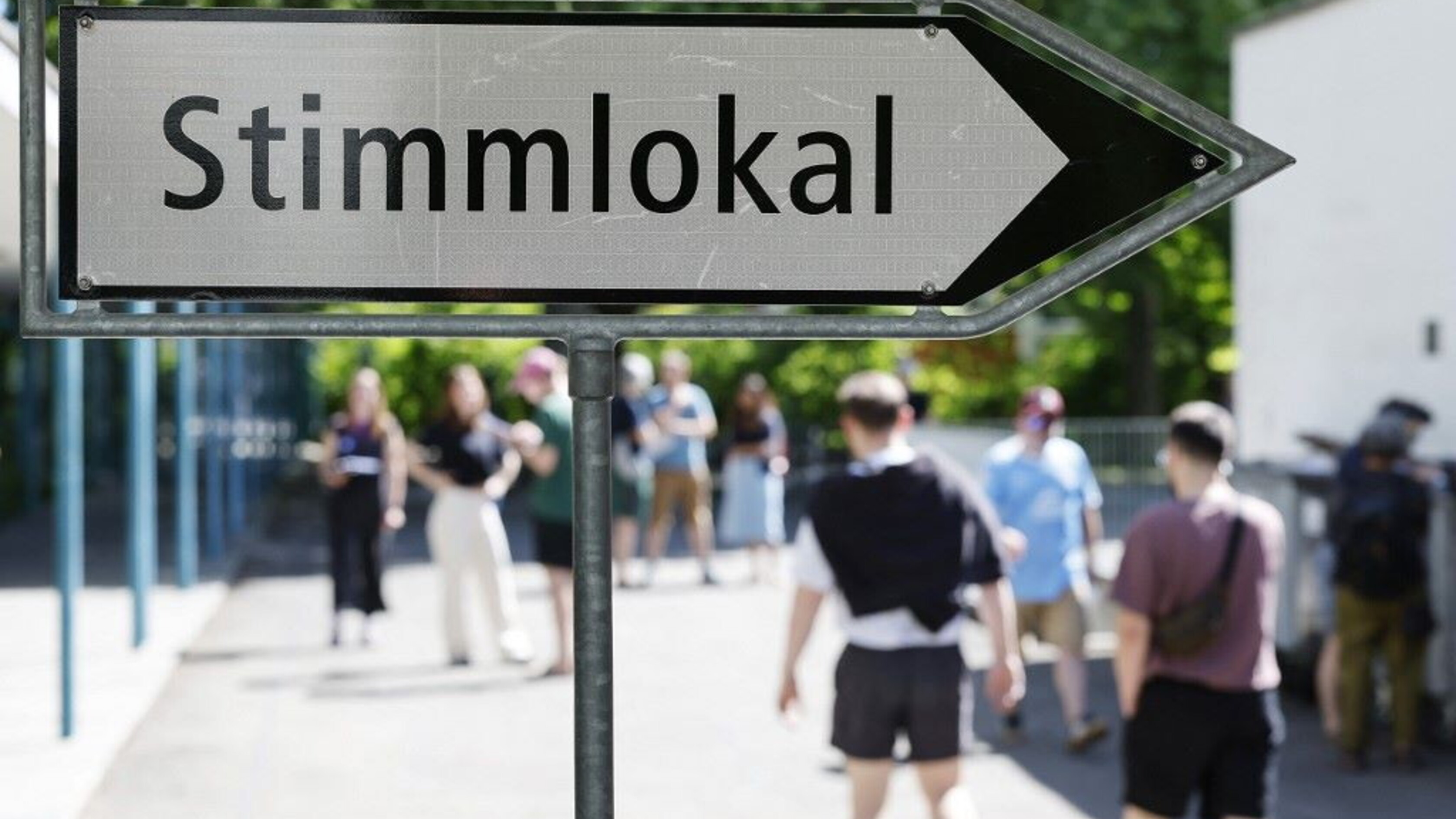 Svizzera: referendum sulla neutralità, vince il No con il 70%