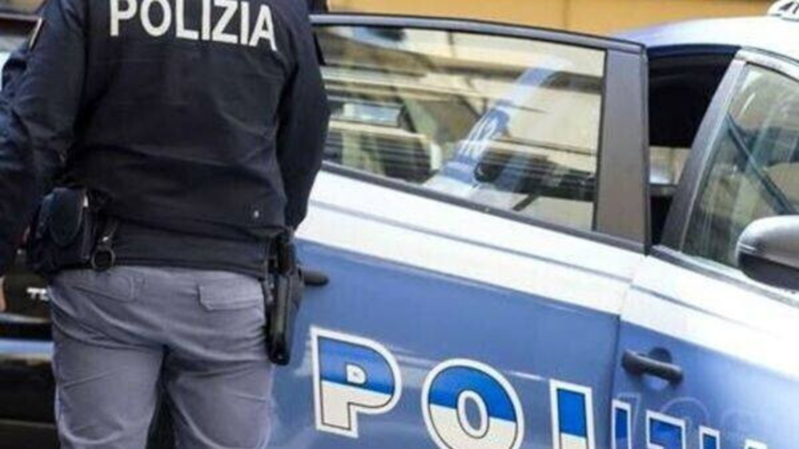 Montecatini: tortura, ustiona e quasi annega una ragazza, arrestato un 38enne