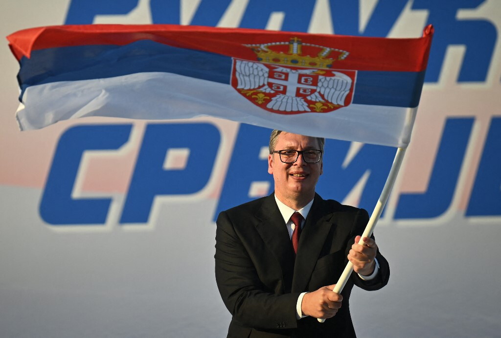 Serbia: il presidente Vucic si dimette e apre la strada a elezioni anticipate