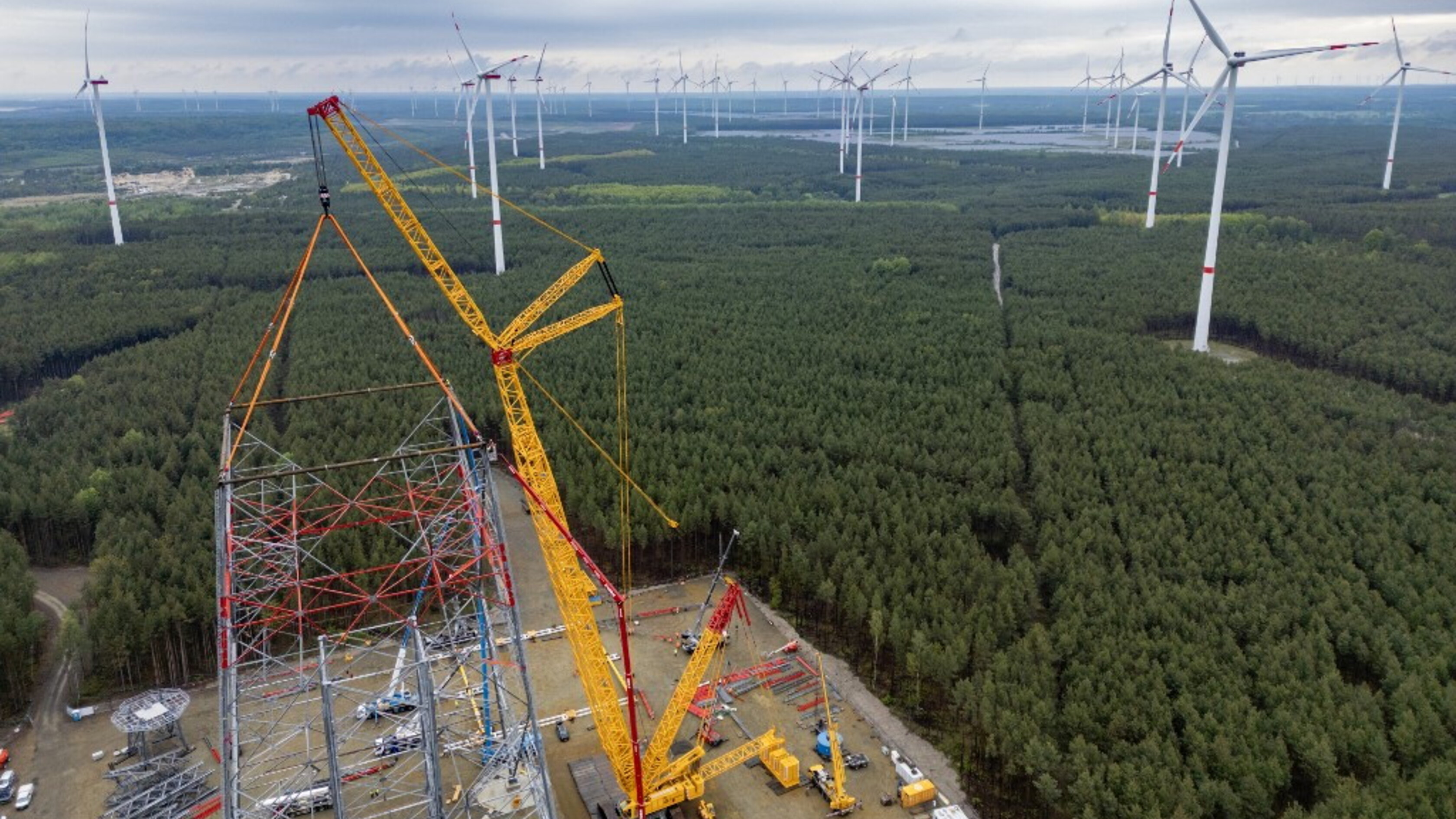 Germania, ecco la turbina eolica più alta del mondo