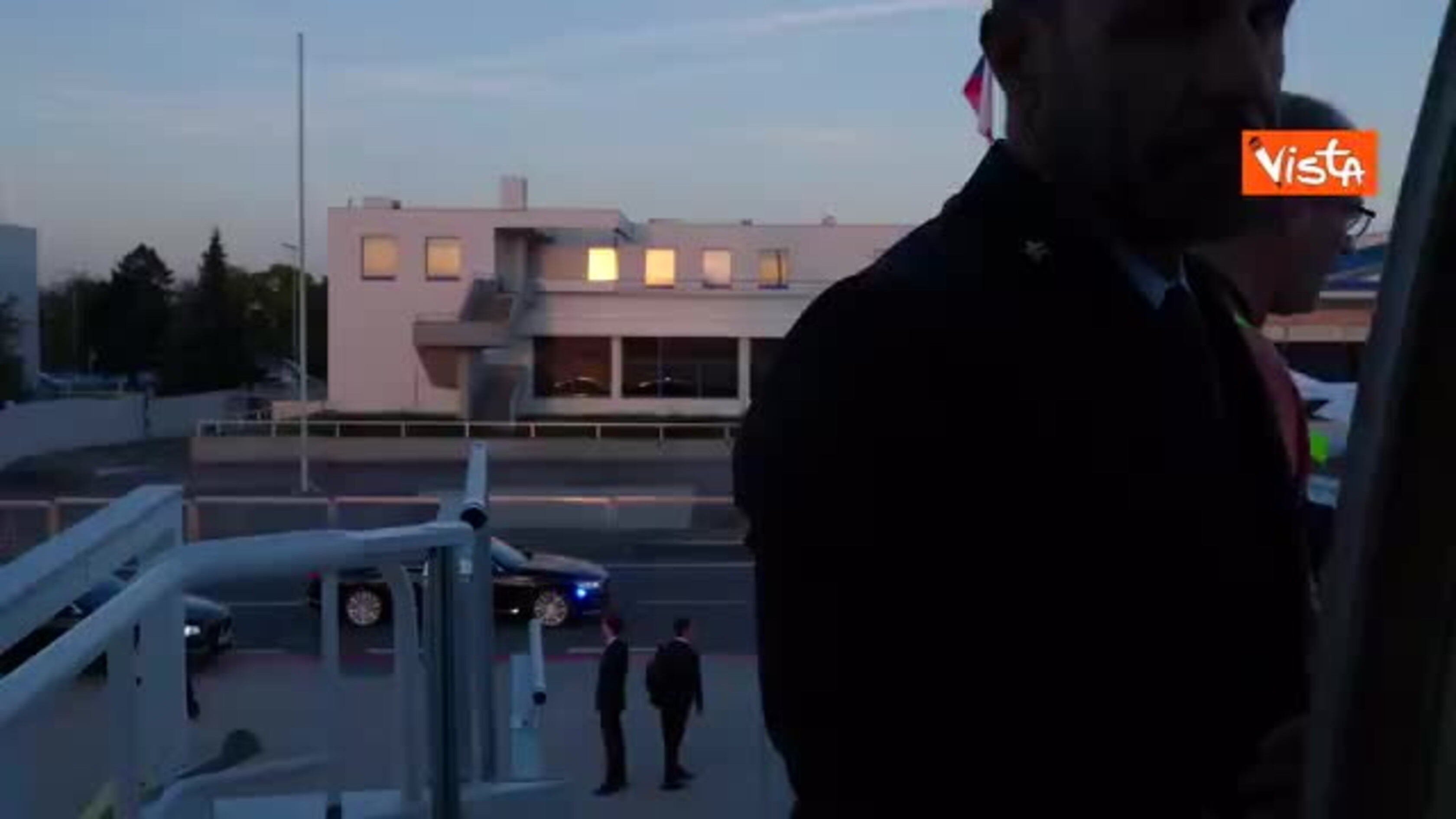Meloni a Praga: con Babis accordo su migranti, Ue più attiva nelle crisi