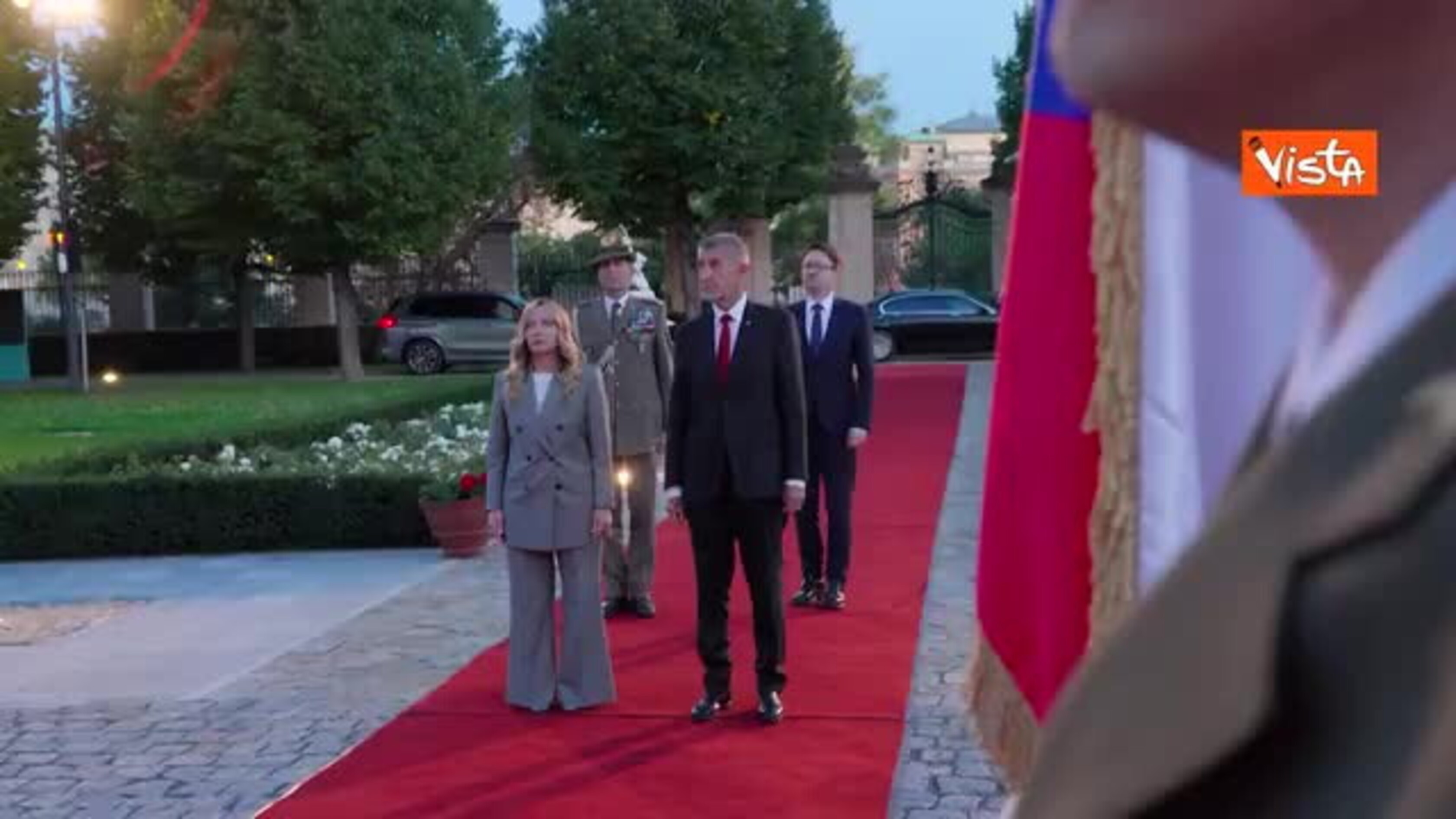 Meloni a Praga: con Babis accordo su migranti, Ue più attiva nelle crisi