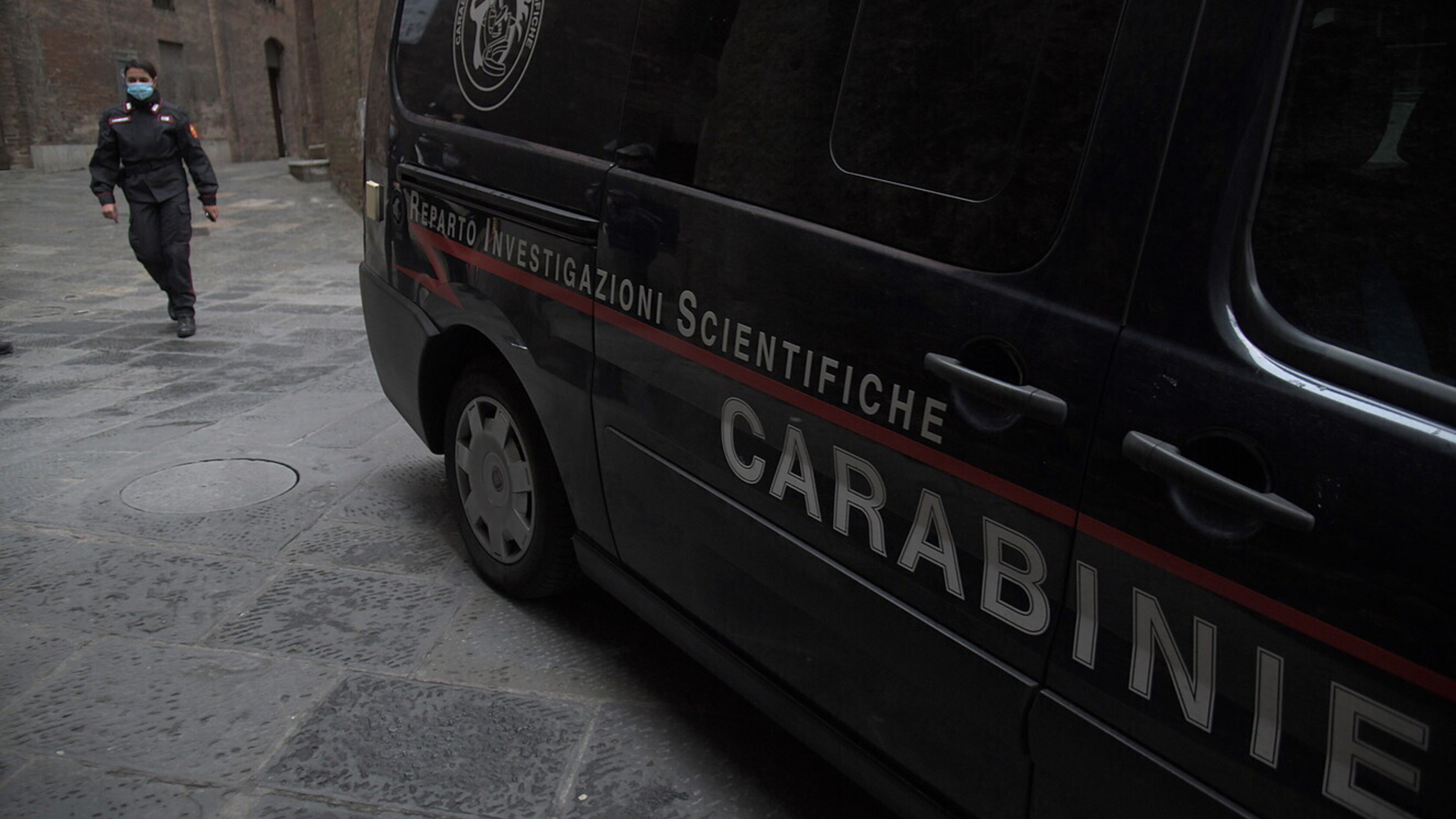 Lo show dell'ex Ris davanti alle pm, "finirà sto Garlasco?". Il problema delle chiavi e il...