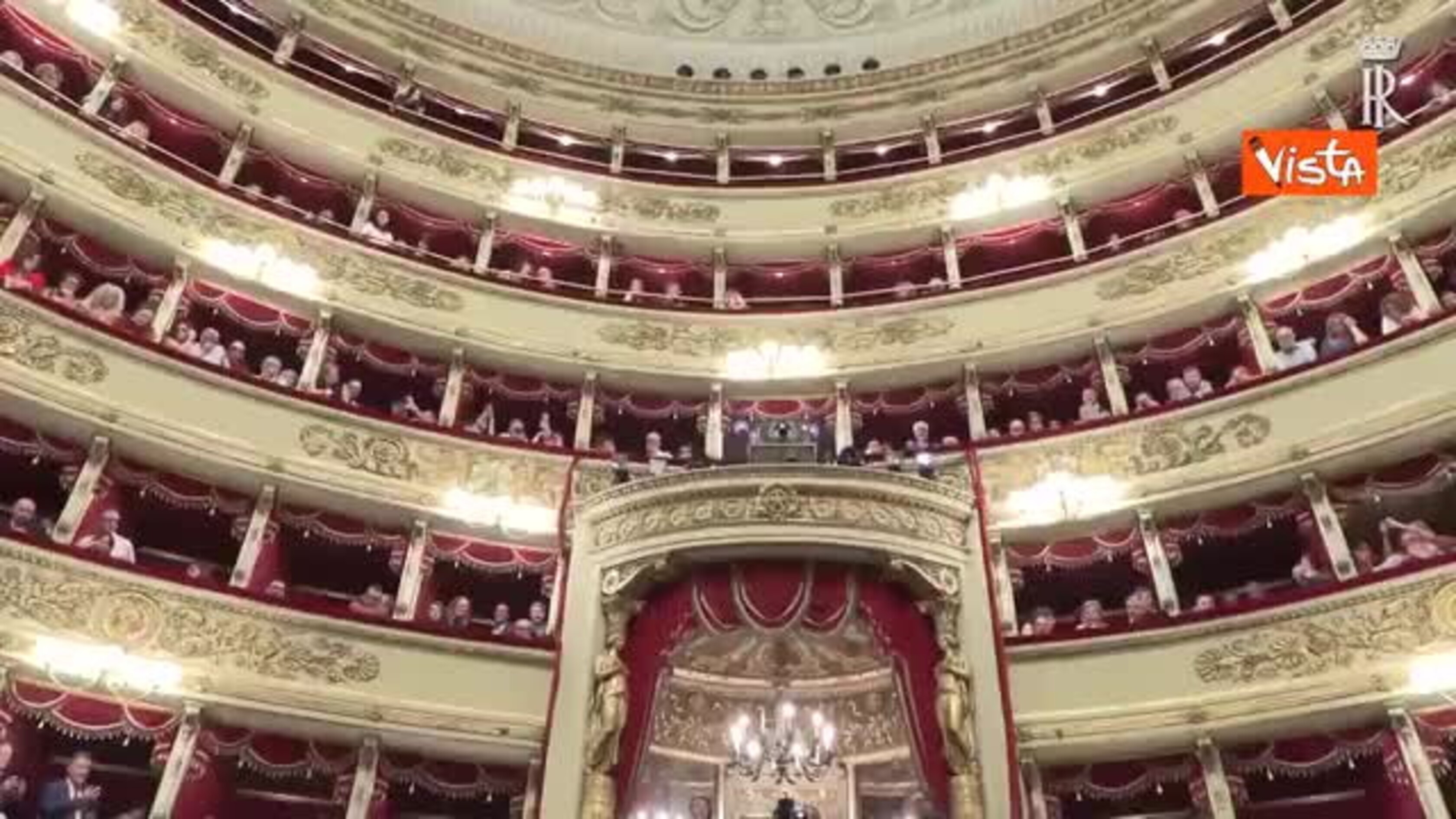 Mattarella alla Scala per i 120 anni della Cgil, Landini: 'basta corsa al riarmo'