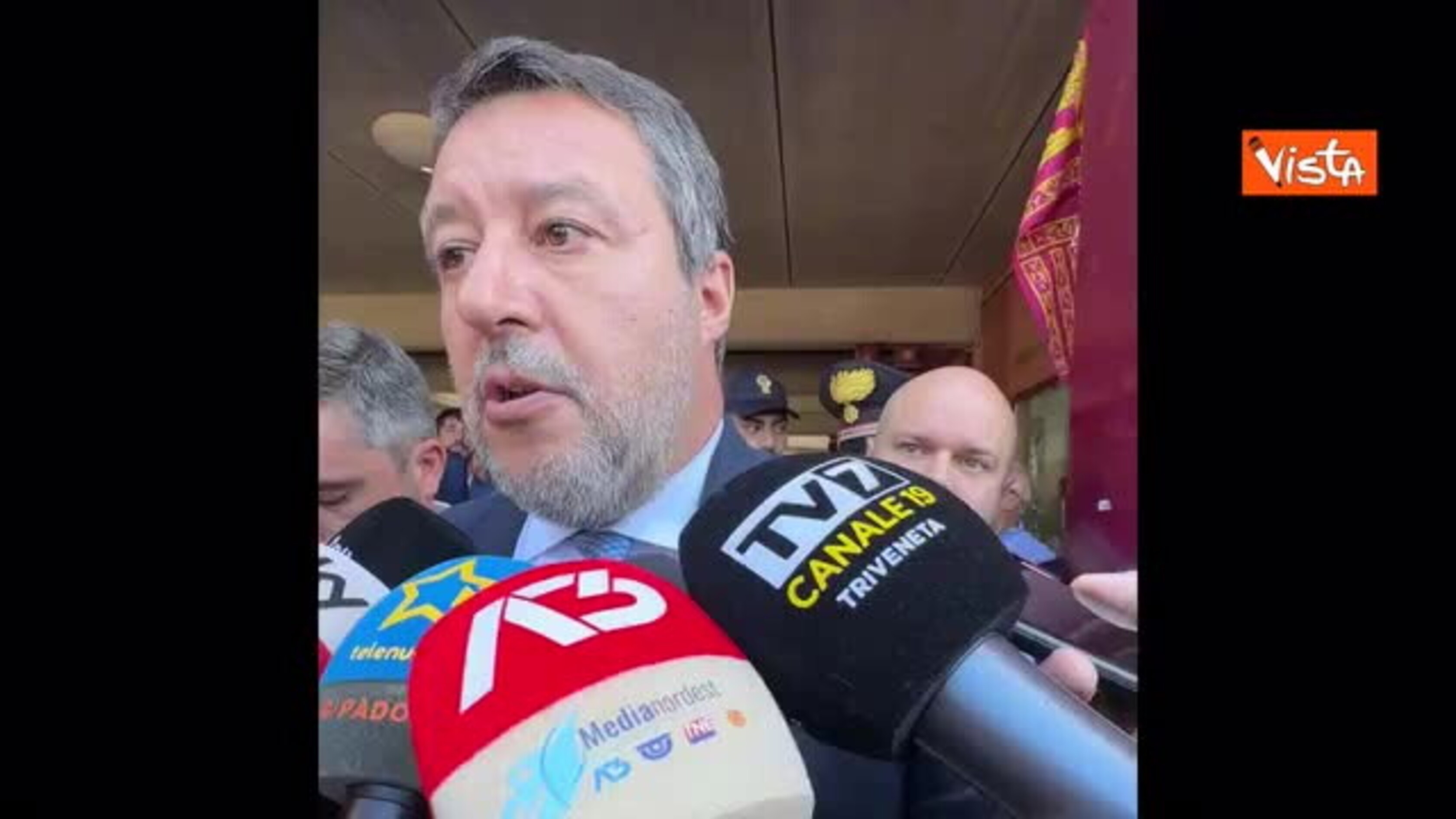 Salvini ringrazia le petrolifere per lo stop ai rincari: ora attenzione a bollette
