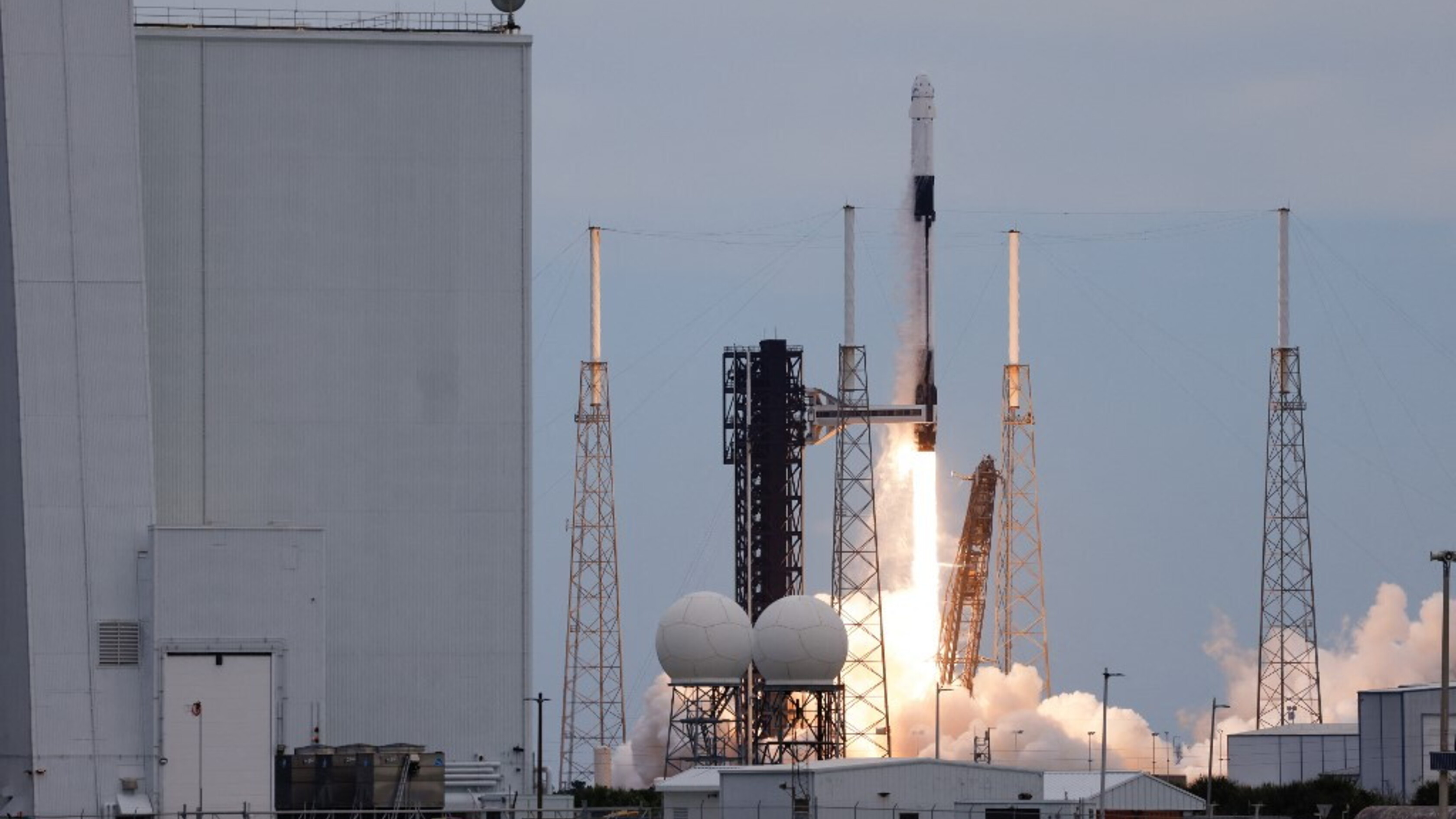 È decollata Crew-13, la nuova missione di SpaceX verso la ISS