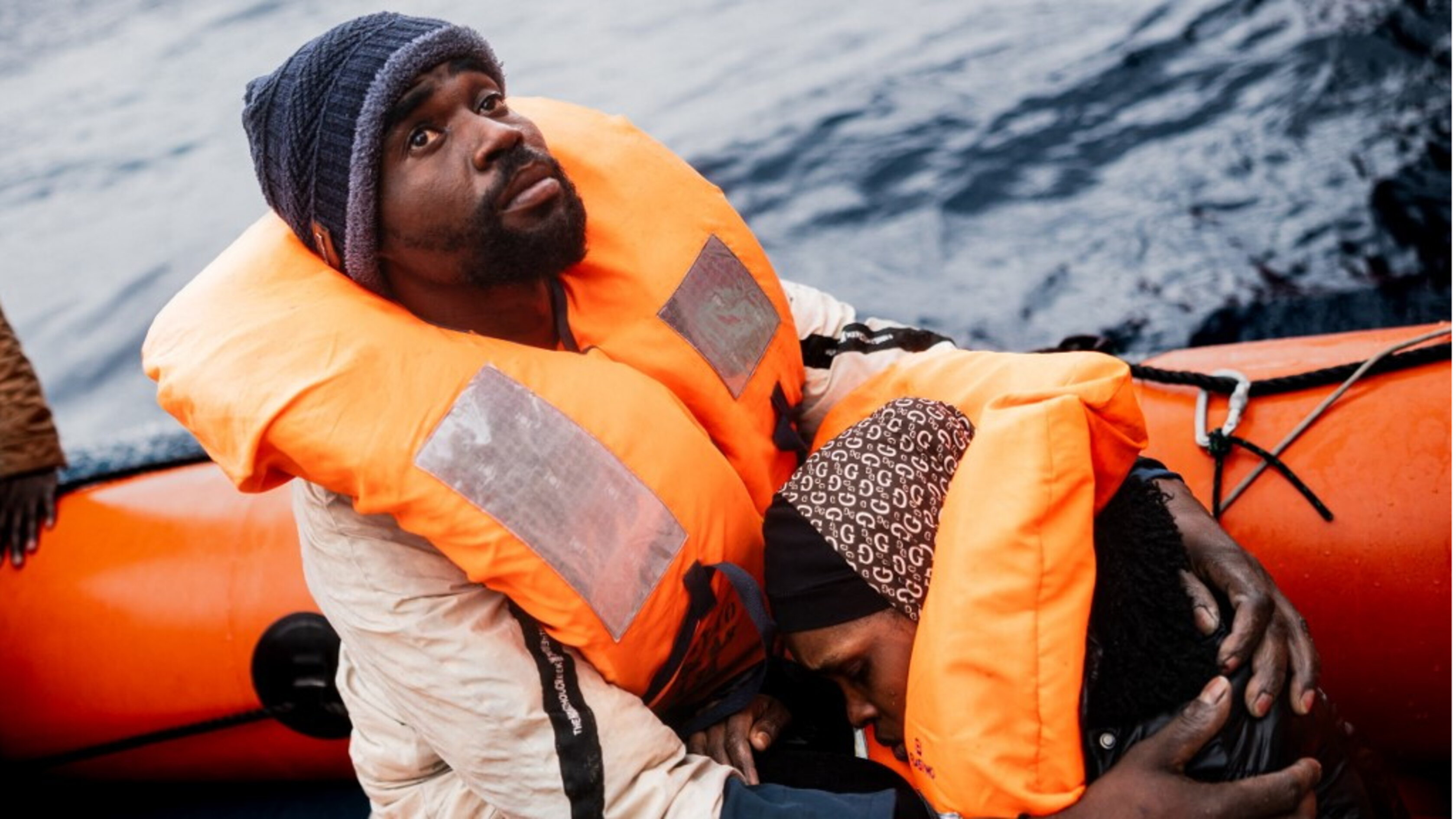 Migranti, meno arrivi nel 2026 ma più vittime. Aumentano i minori soli