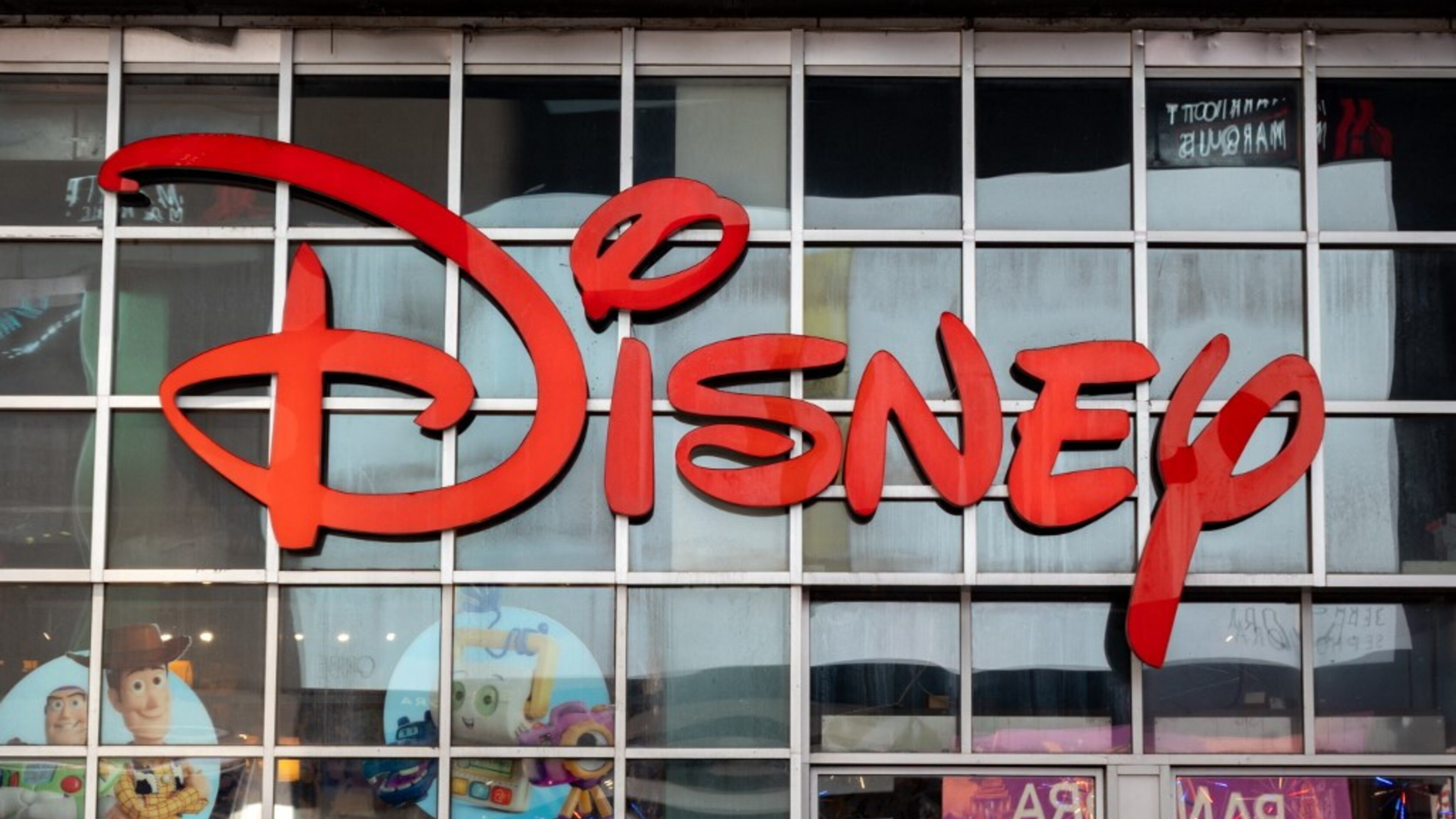 Disney taglia i costi, pensionamenti anticipati e quasi 300 licenziamenti