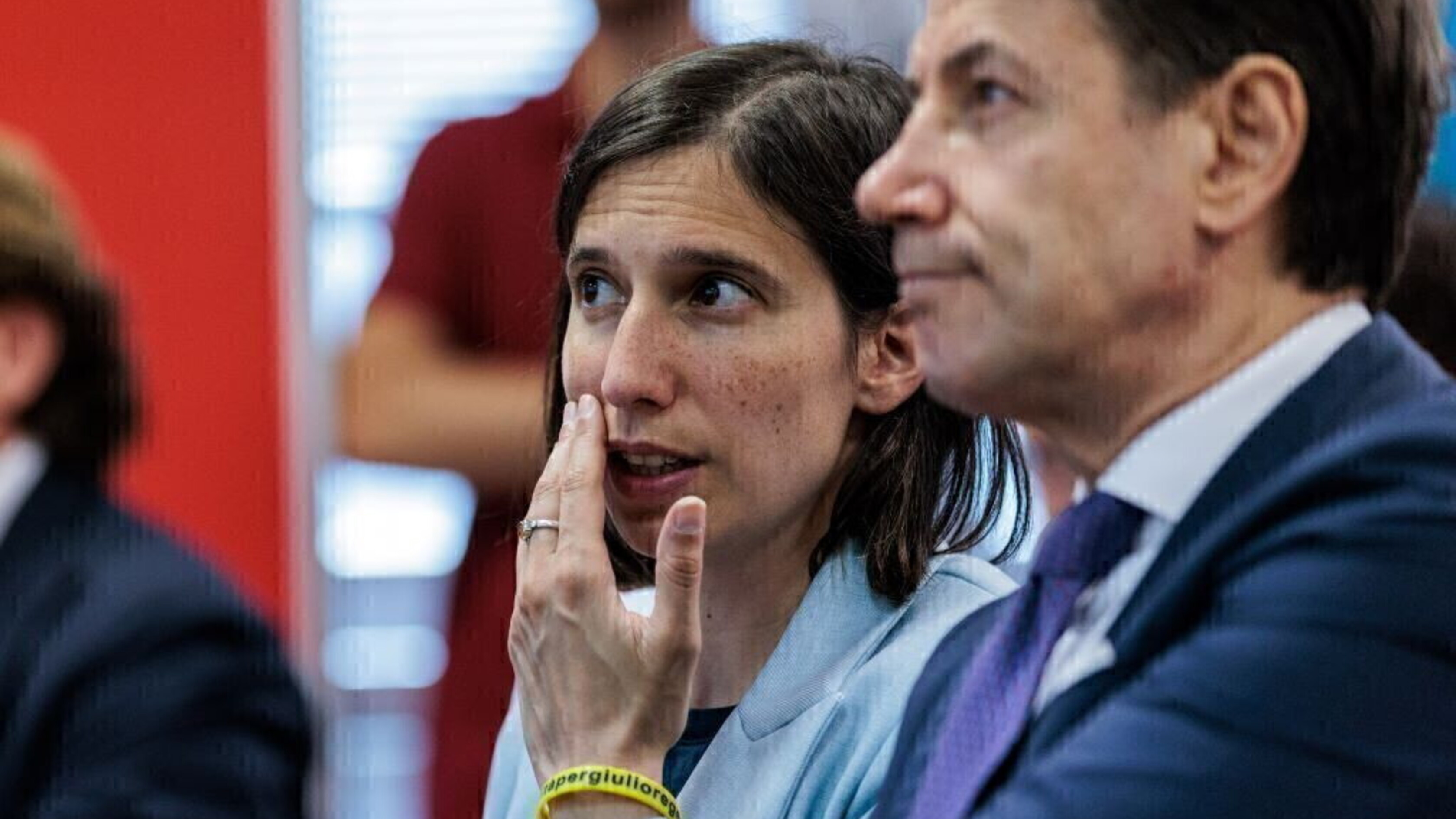 Schlein avverte Conte: "Nella discussione uno non vale uno"