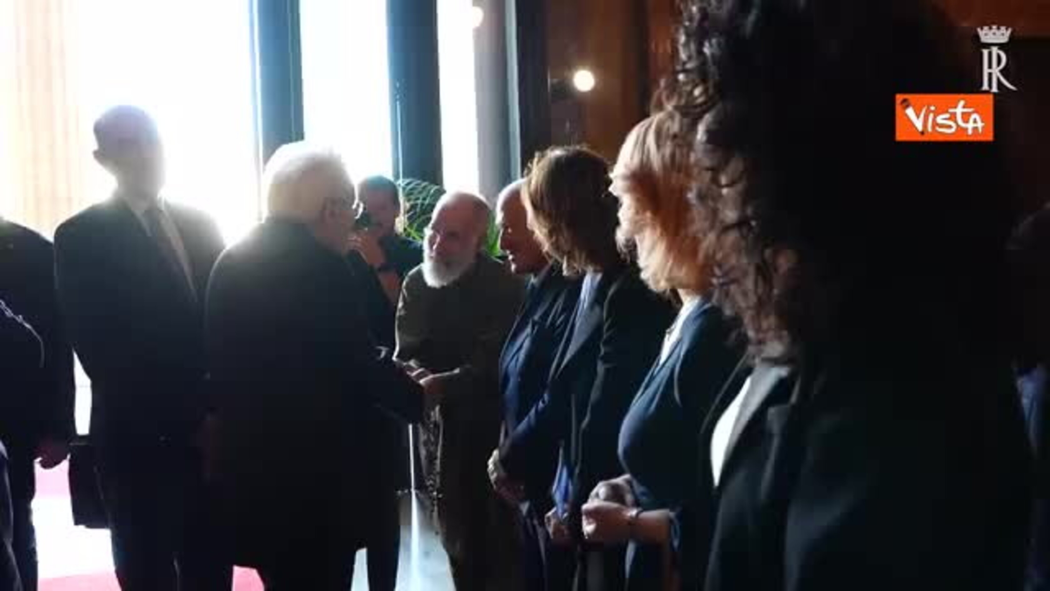 Mattarella accolto da un'ovazione al Teatro Massimo di Palermo per film sul missionario Biagio Conte
