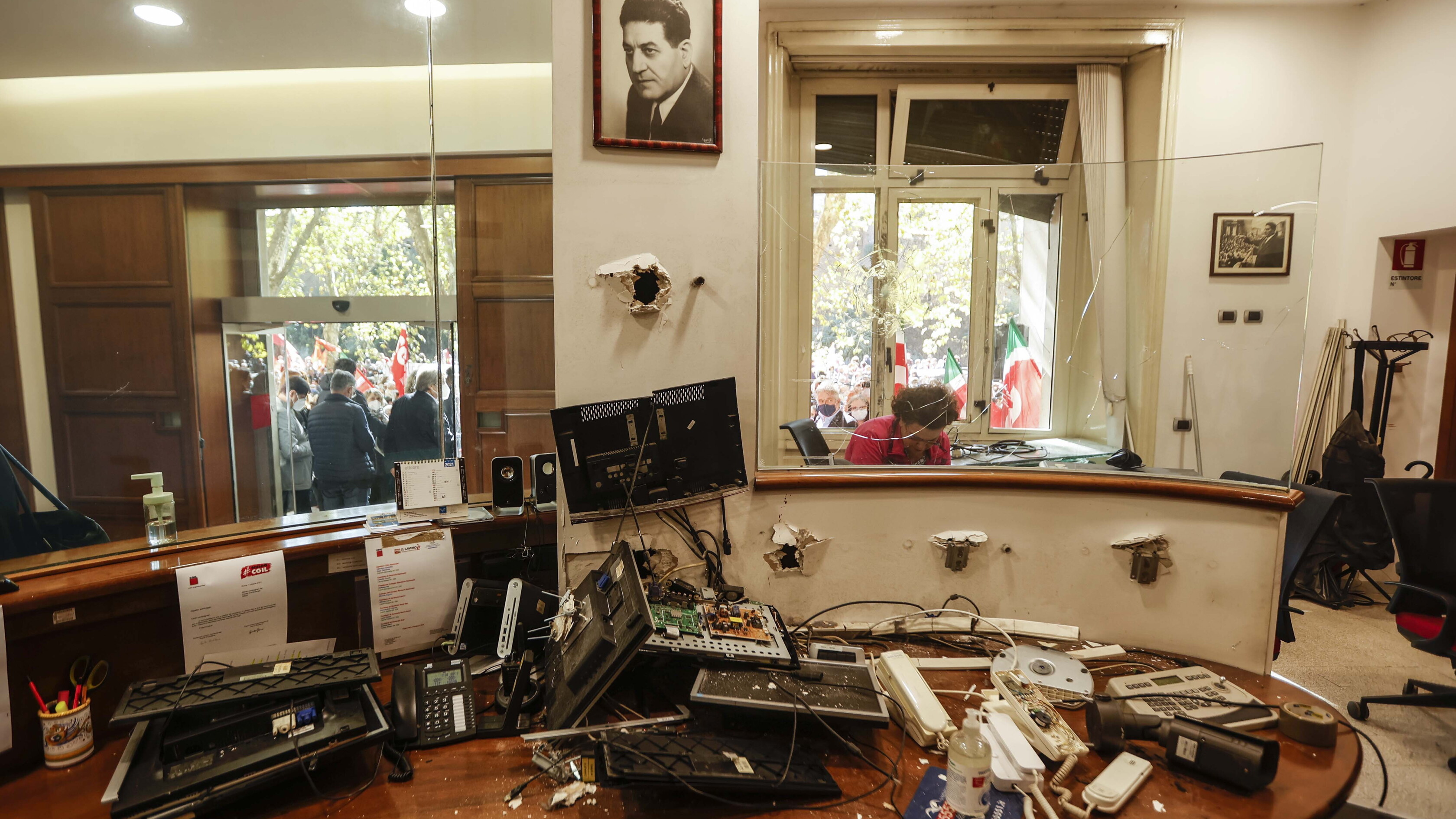 Assalto alla Cgil: condanne confermate in appello per Fiore e Castellino