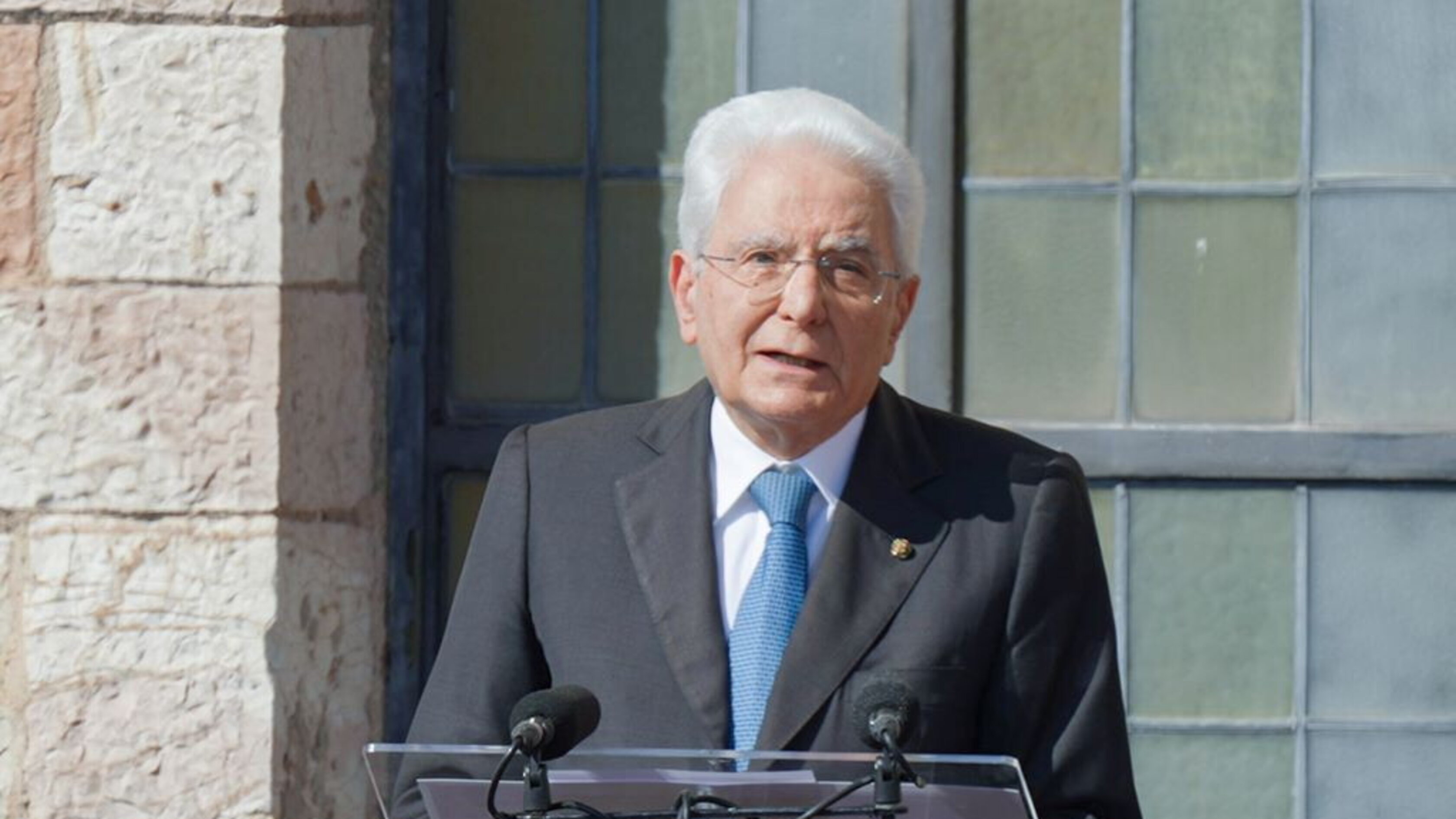 Mattarella concede tre grazie
