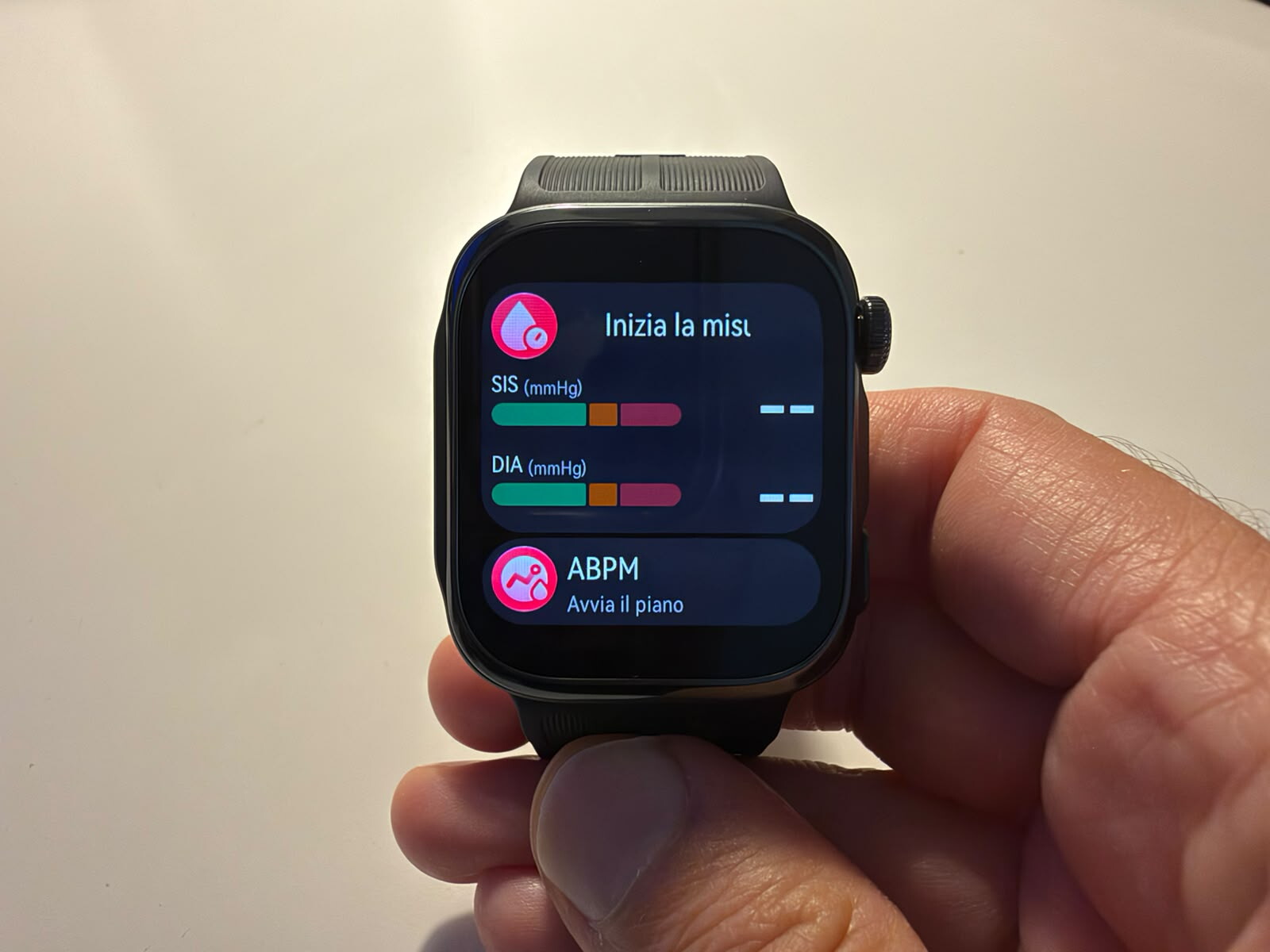 D3, lo smartwatch che misura la pressione e punta sulla salute