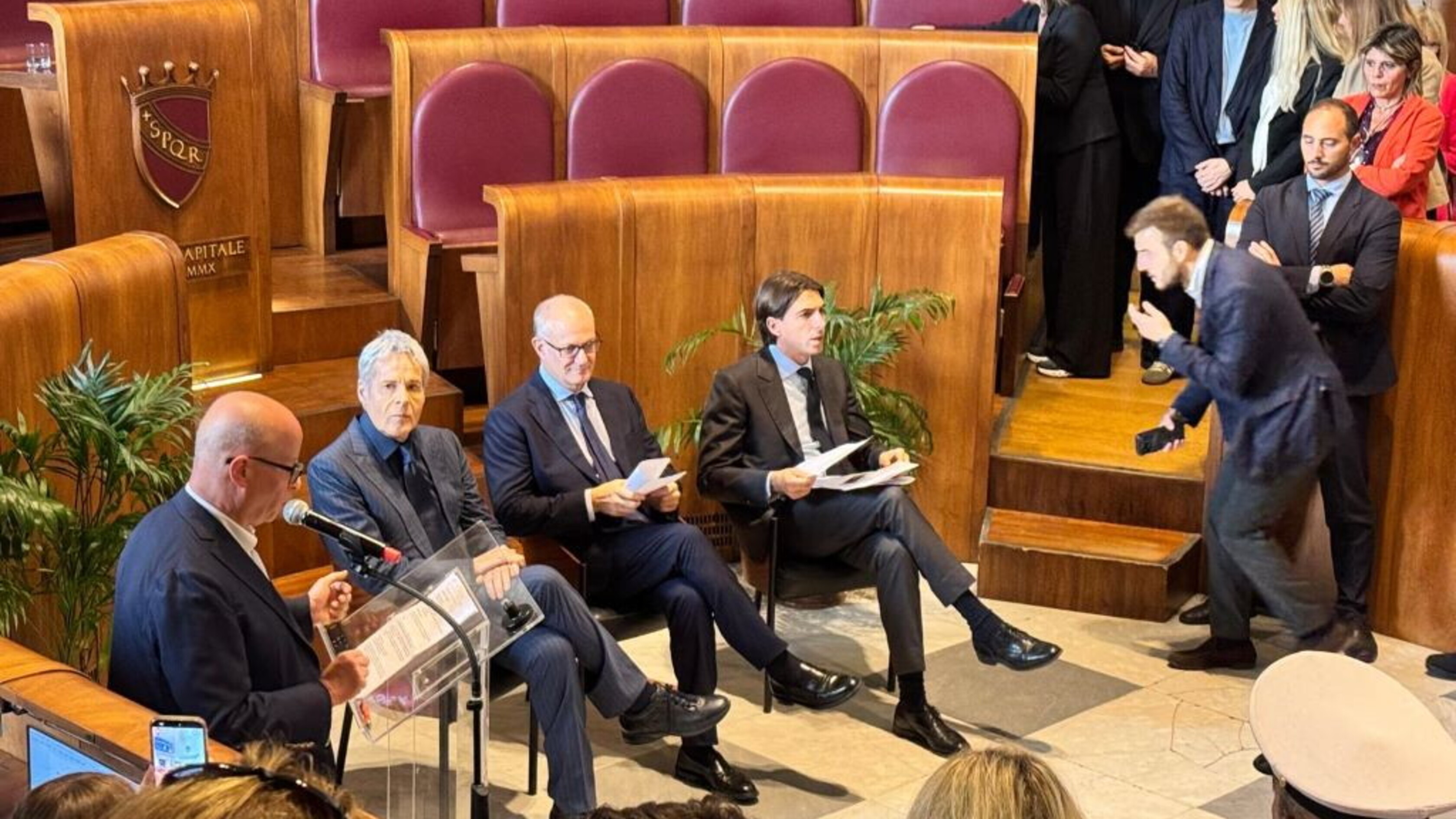 "Temevo fosse finita", Baglioni riparte da Roma: suona a Villa Borghese e 'sogna' Centocelle [VIDEO]