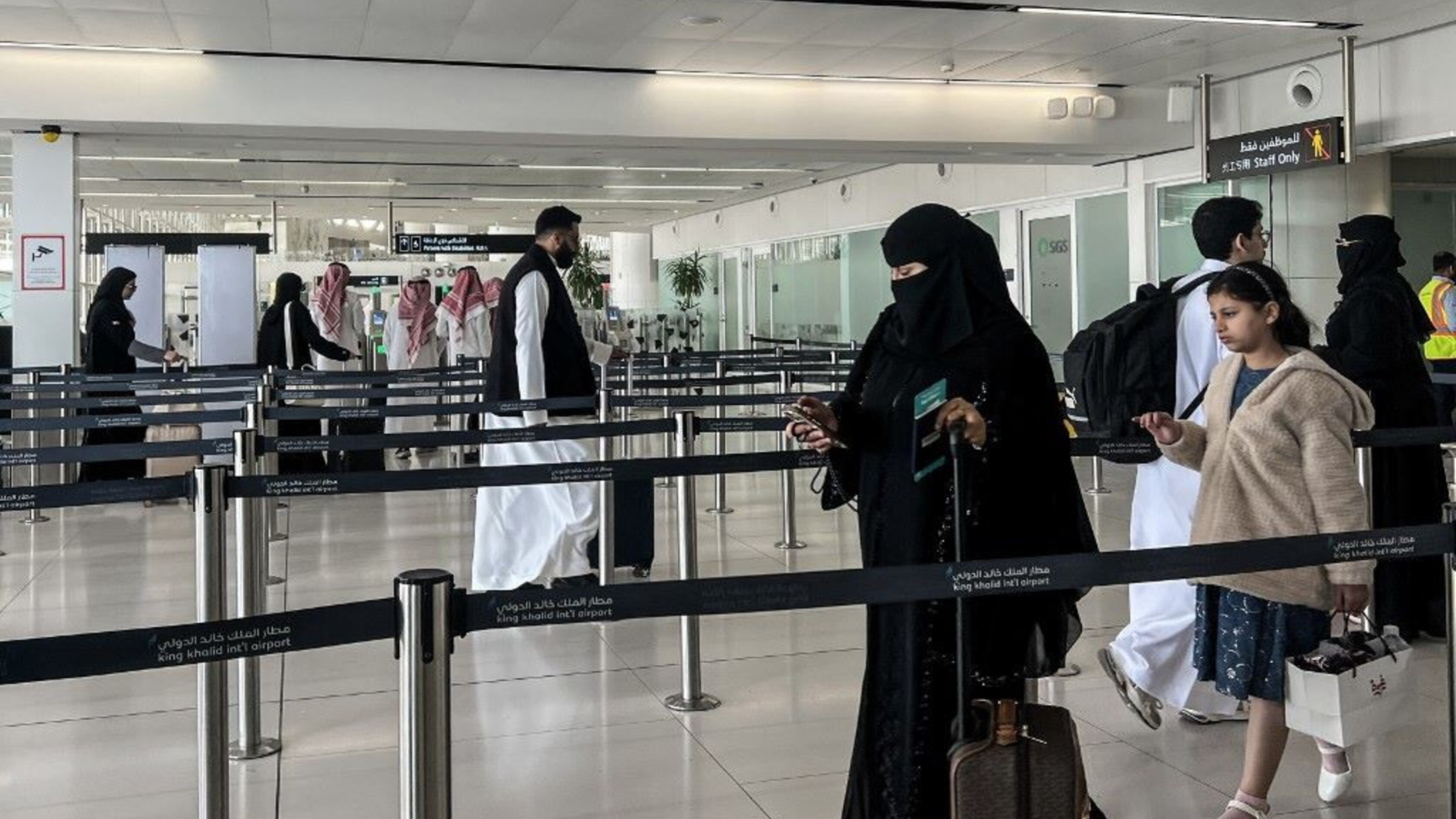 Attacco Houthi all’aeroporto di Riad: 12 morti e oltre 300 feriti