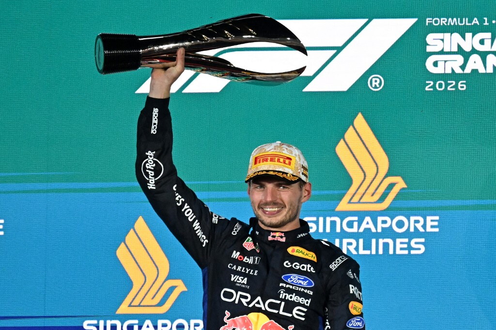 F1: Verstappen s'impone a Singapore, Leclerc secondo. Antonelli vede il titolo mondiale