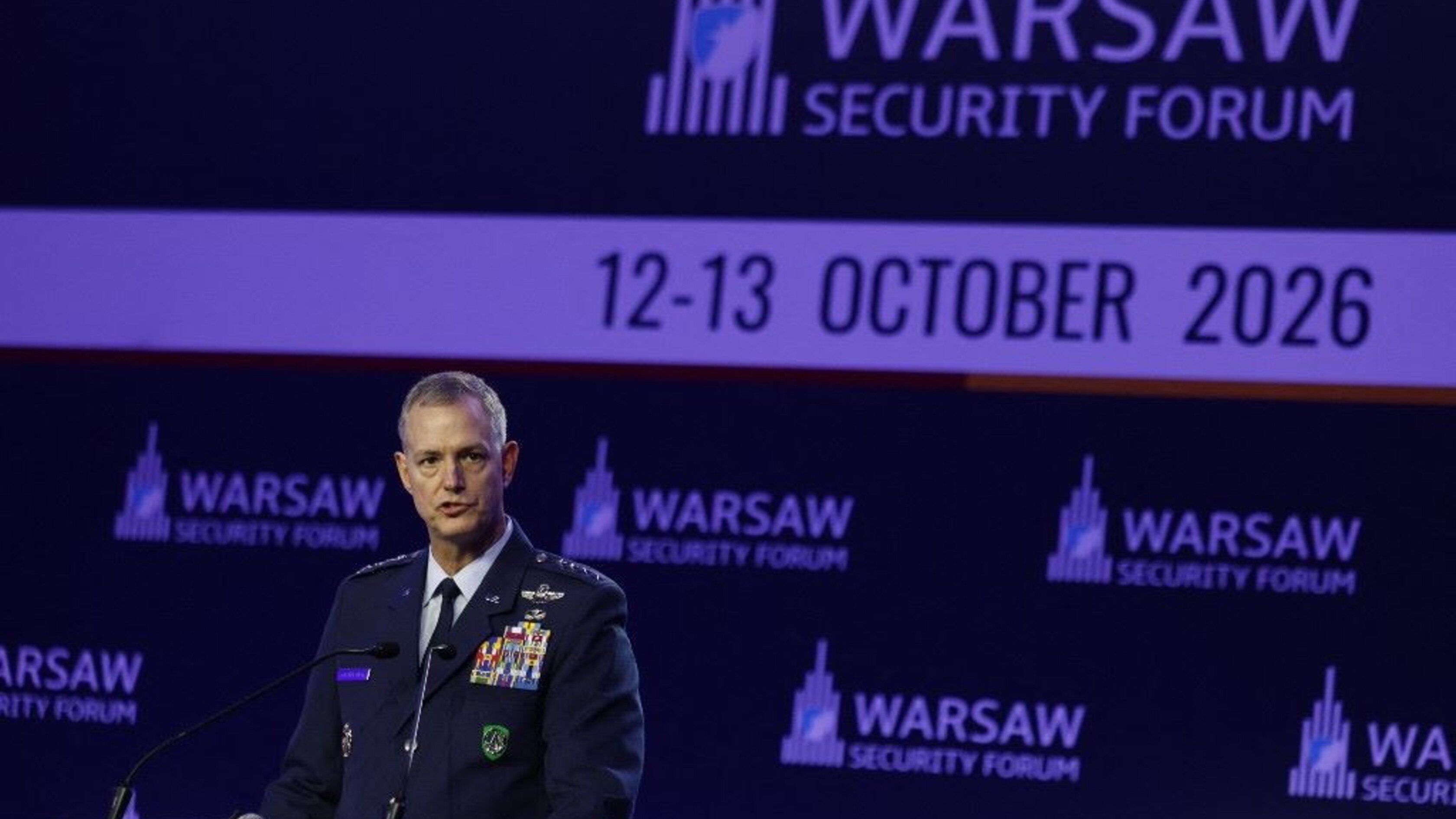 Nato: "Se attaccati, pronti a combattere". Mosca frena sulla tregua