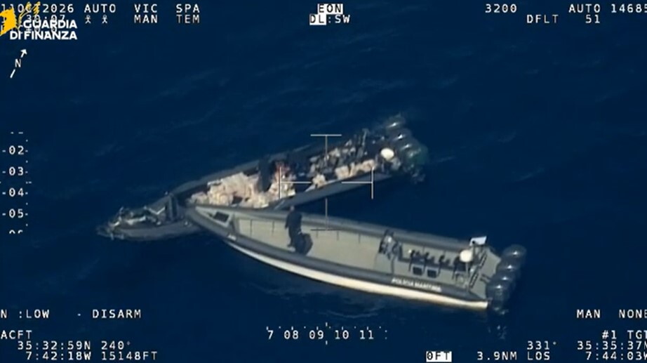 Inseguimento da film sull'Atlantico, bloccato 'go-fast' con 3,7 tonnellate di cocaina [VIDEO]