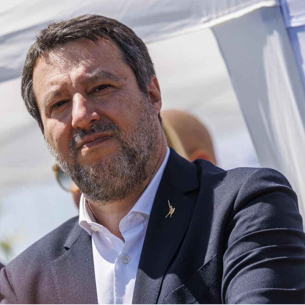 Anteprima: Lega: Salvini si dimette, "passaggio concordato" in vista del Congresso