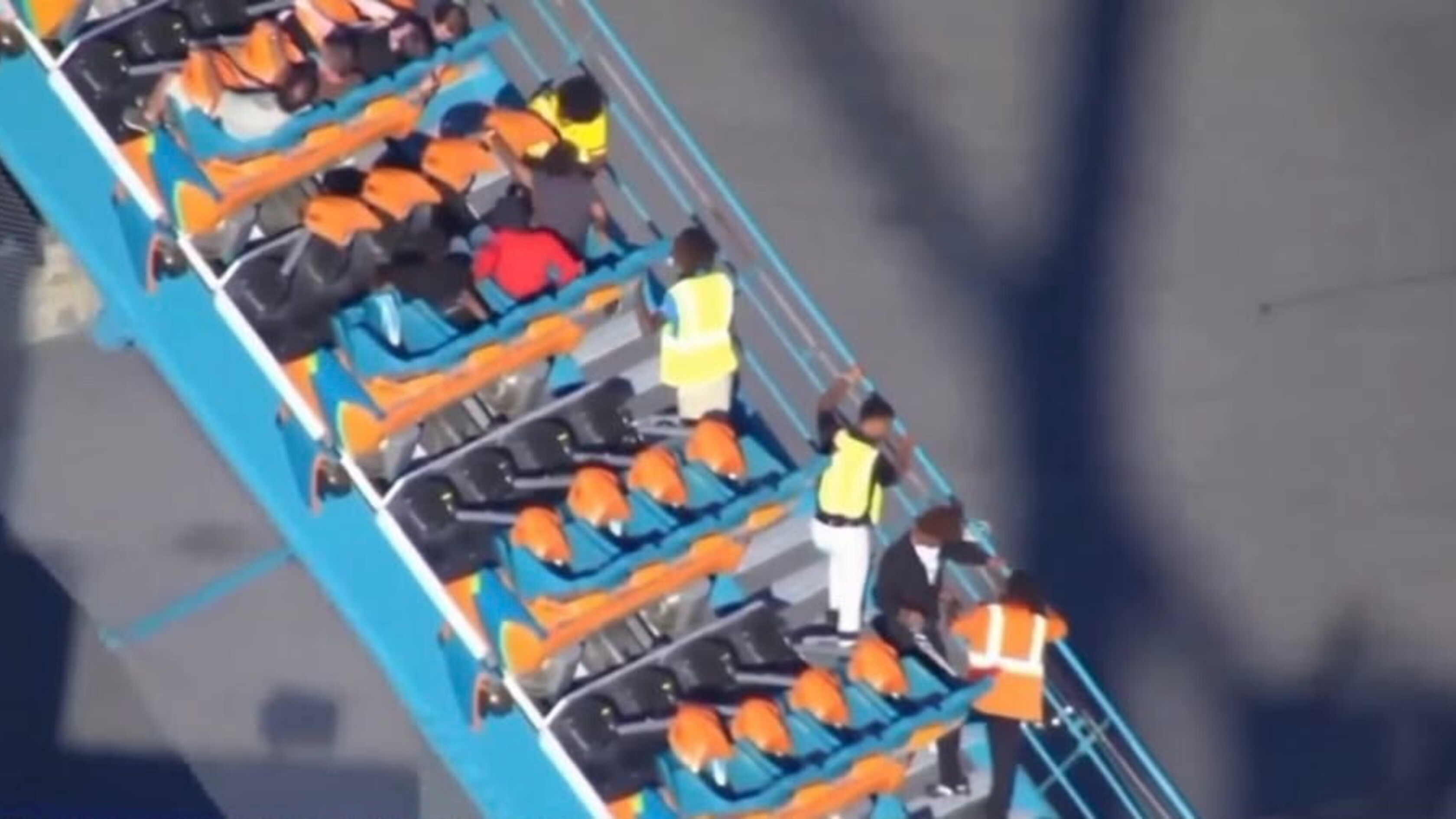 Six Flags Over Georgia, uomo muore sulle montagne russe Goliath: feriti evacuati a piedi